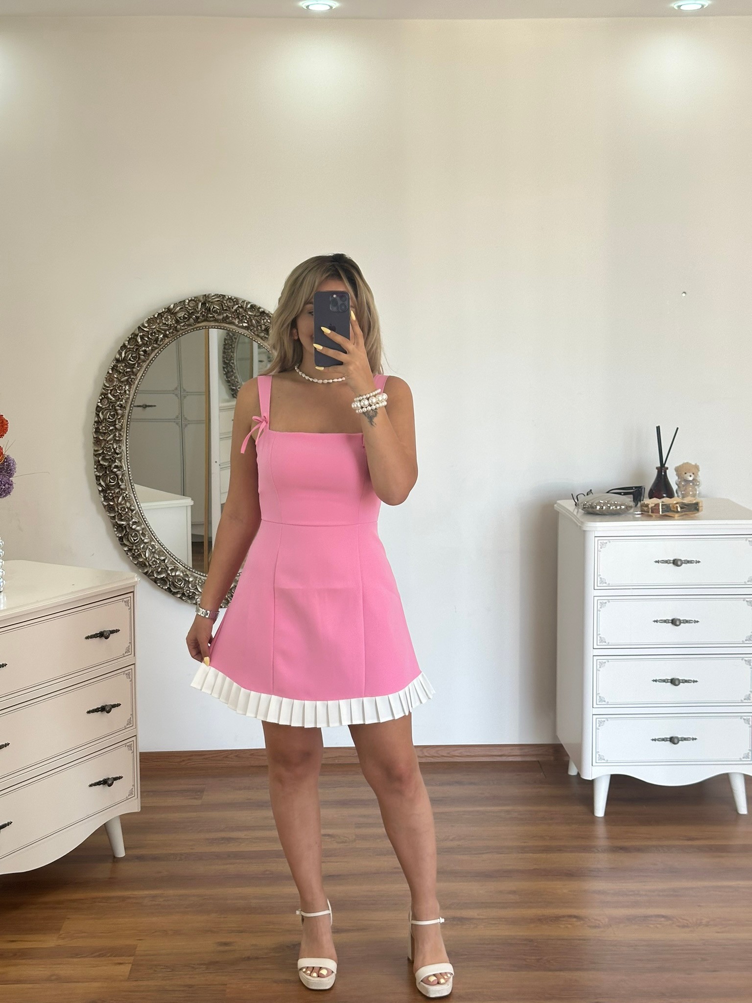 FİYONK ASKILI PEMBE ELBİSE