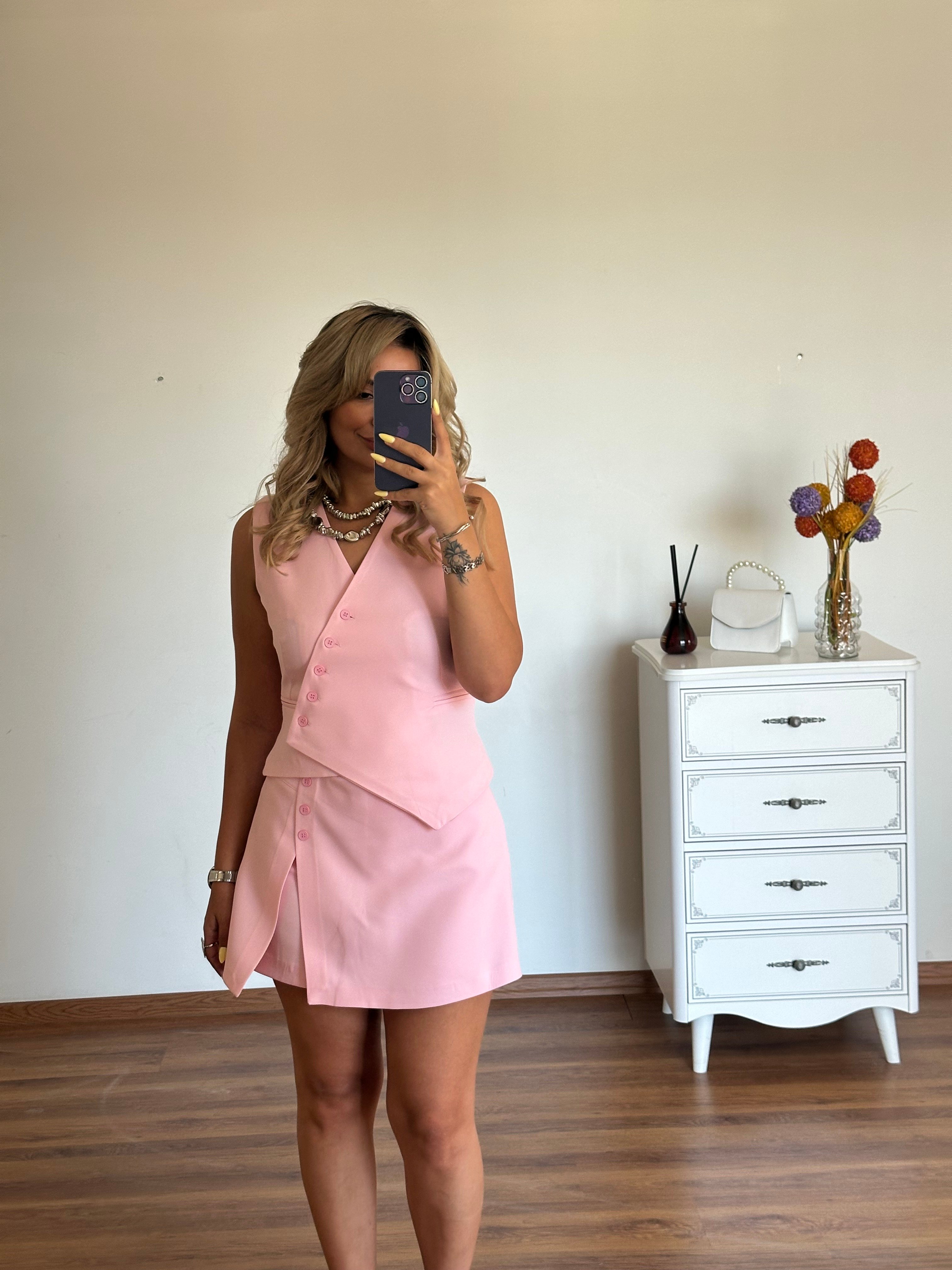  ORJİNAL MARKA PEMBE ÇAPRAZ DÜĞMELİ SORT TAKIM 