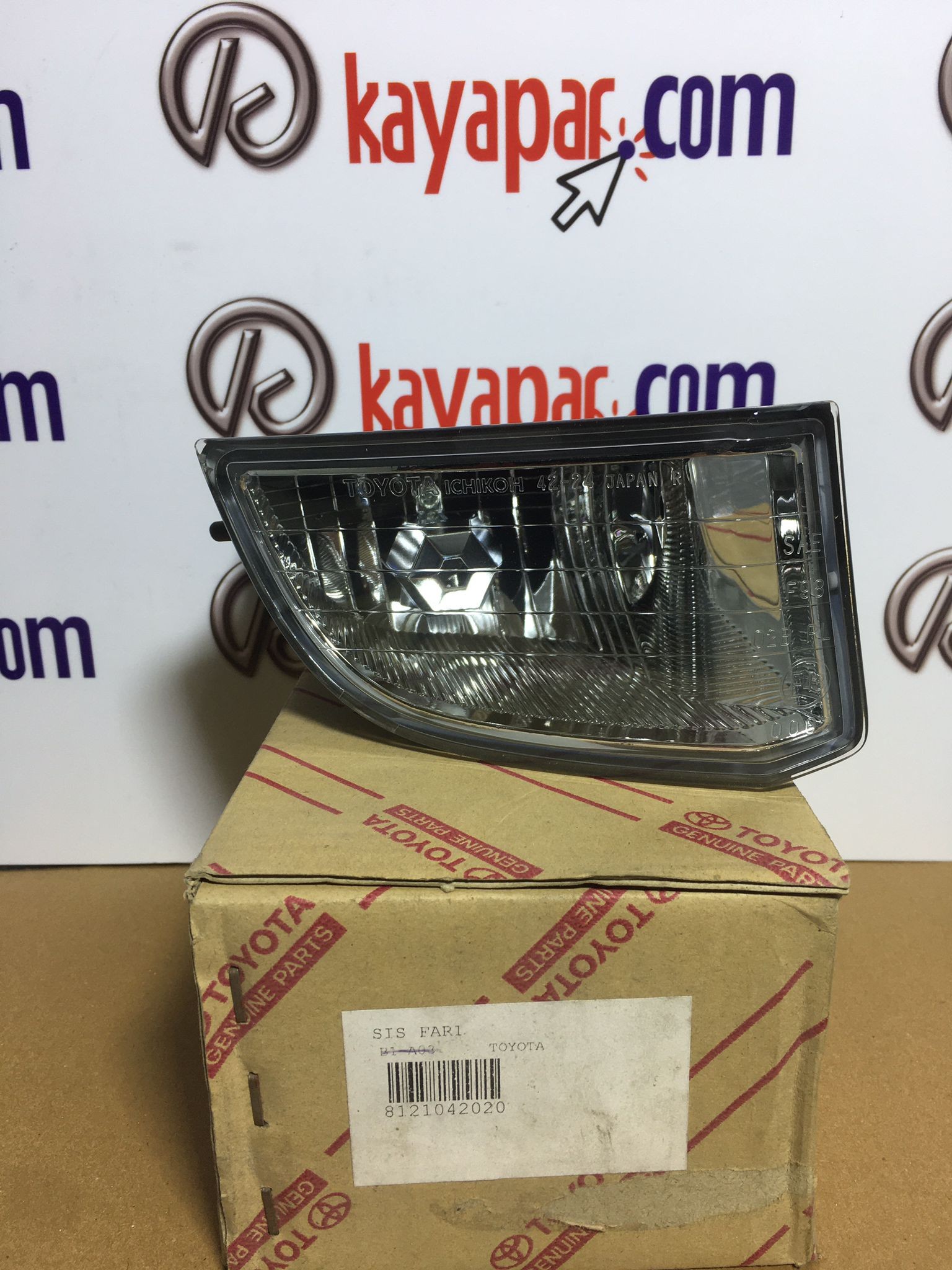 TOYOTA RAV4 SAĞ SİS FARI 2000-2005 8121042020 ORİJİNAL