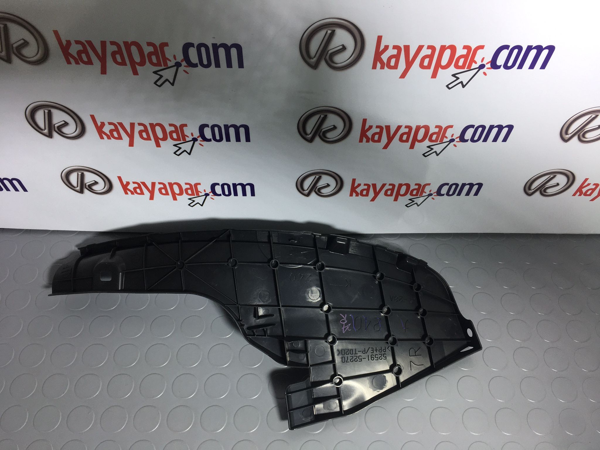 TOYOTA YARIS ARKA TAMPON SAĞ BRAKETİ 2005-2011 5259152270 ORİJİNAL