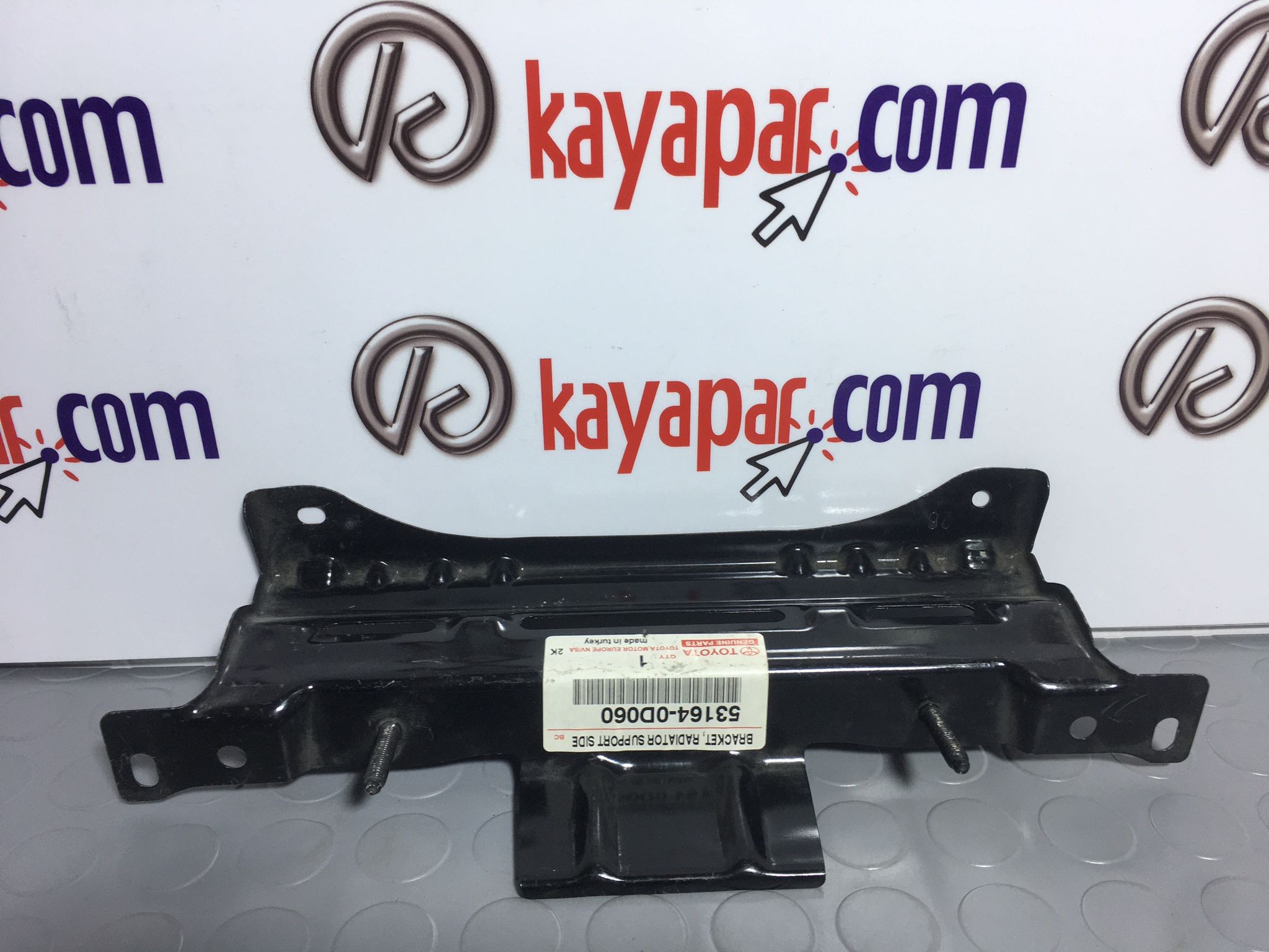 TOYOTA YARIS RADYATÖR BRAKETİ 2012-2020 531640D060 ORİJİNAL