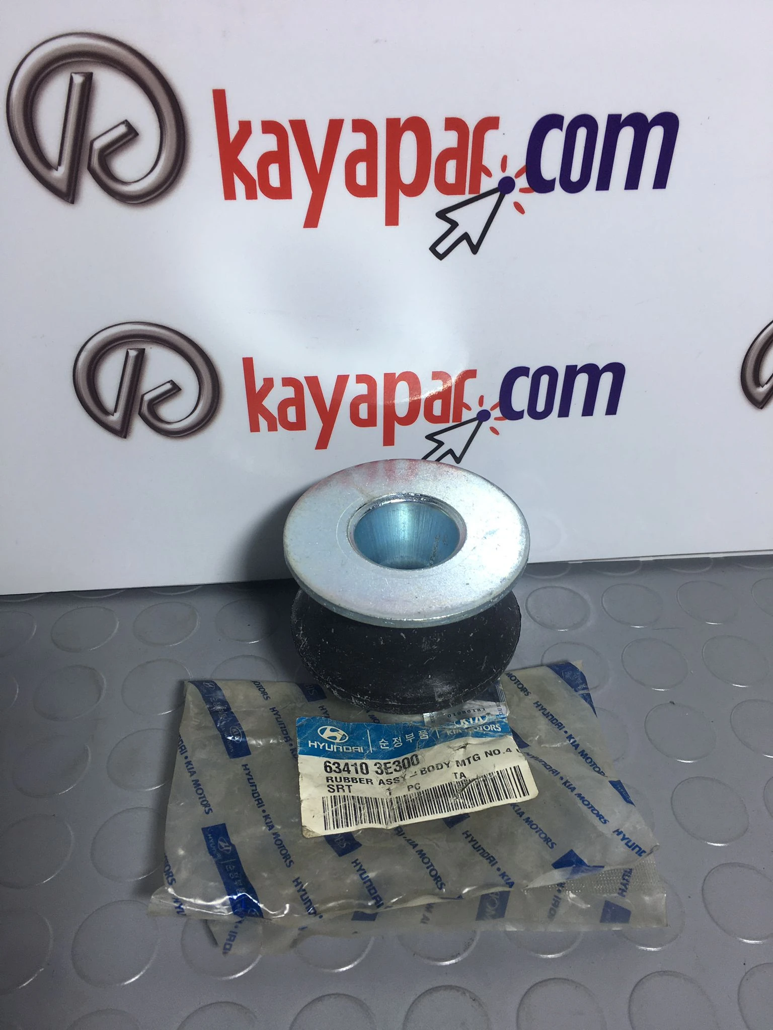 KIA SORENTO ŞAŞİ BAĞLANTI ÜST TAKOZU 2006-2008 634103E300