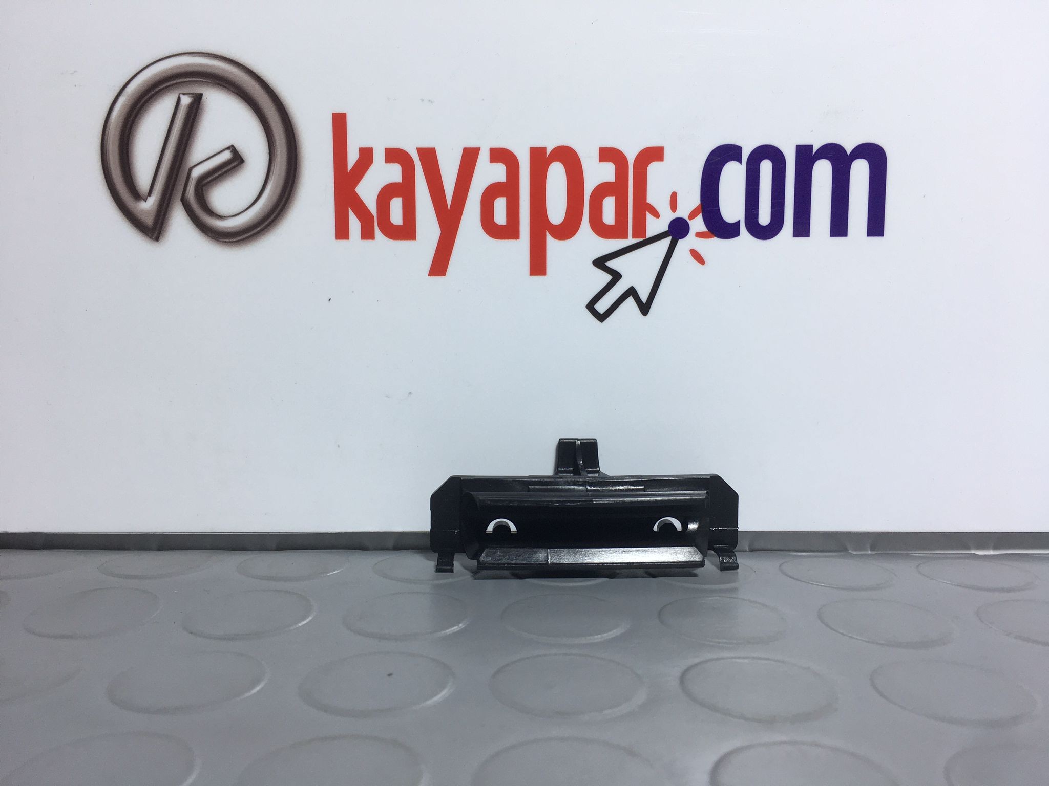 TOYOTA COROLLA ARKA TAMPON YAN BRAKETİ 1991-1995 5218512130 ORİJİNAL