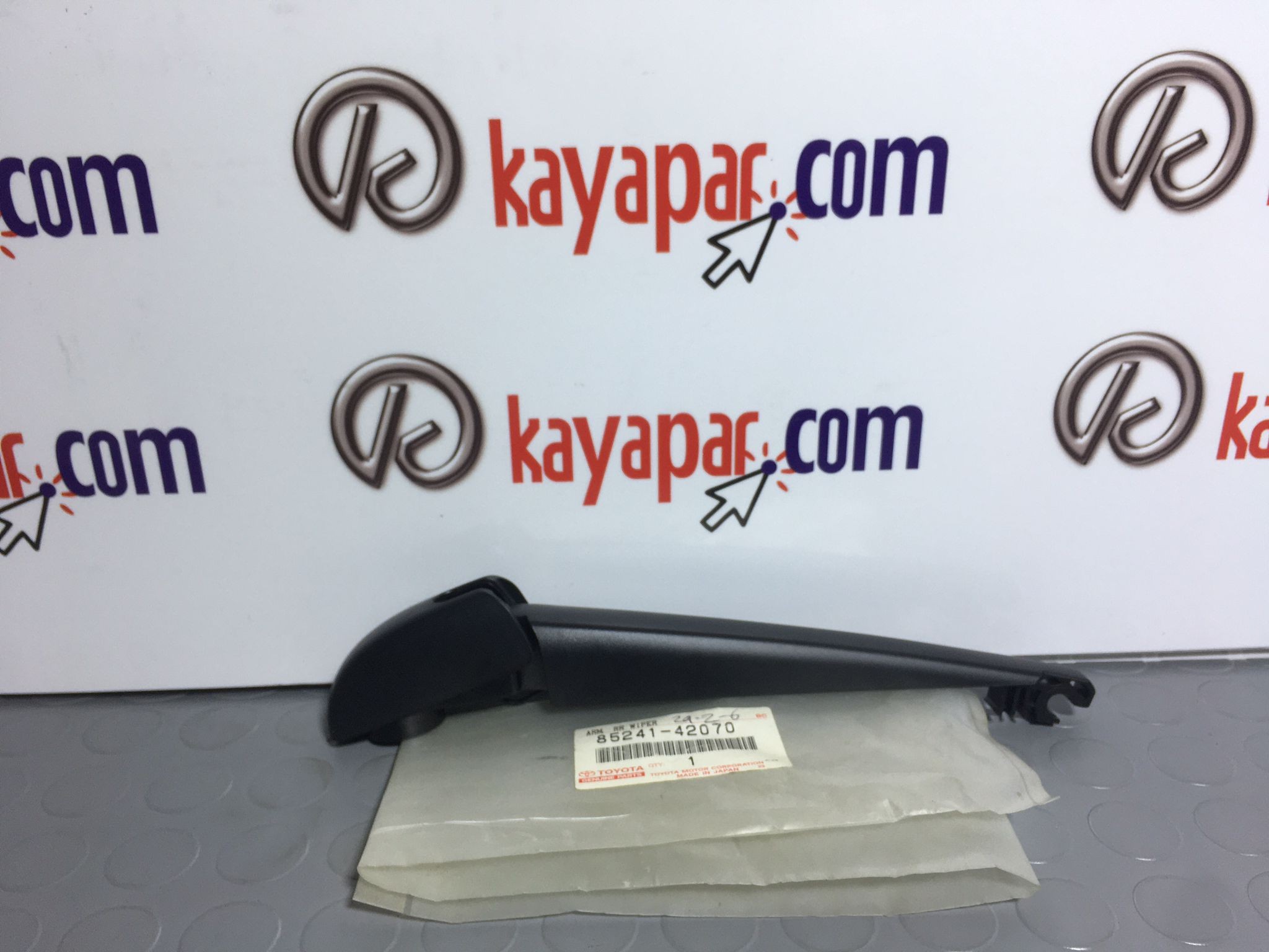 TOYOTA RAV4 ARKA CAM SİLECEK KOLU 2005-2012 8524142070 ORİJİNAL