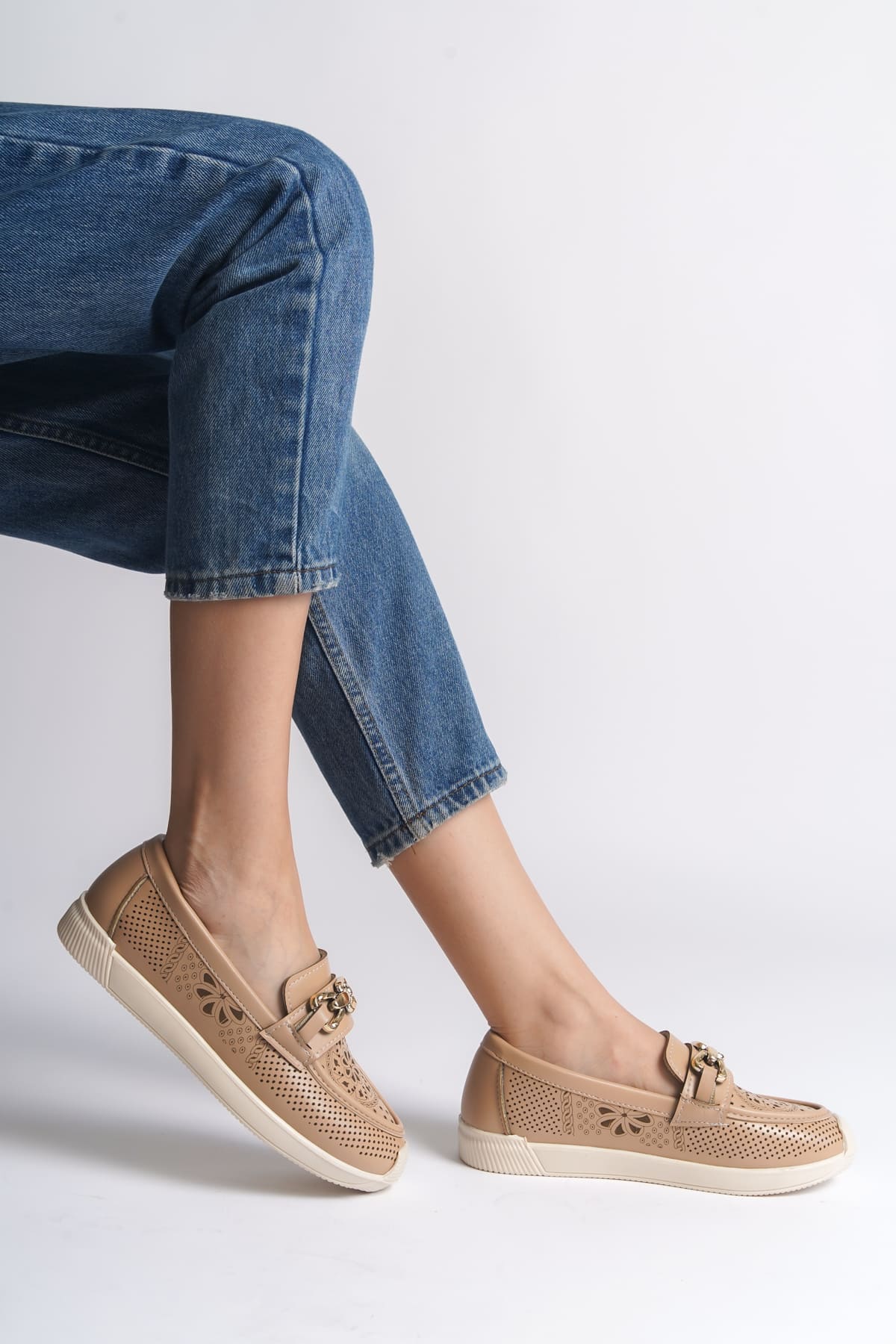 LAYLA Bağcıksız Ortopedik Rahat Taban Çiçek Desenli Kadın Babet Ayakkabı  KT - Ten