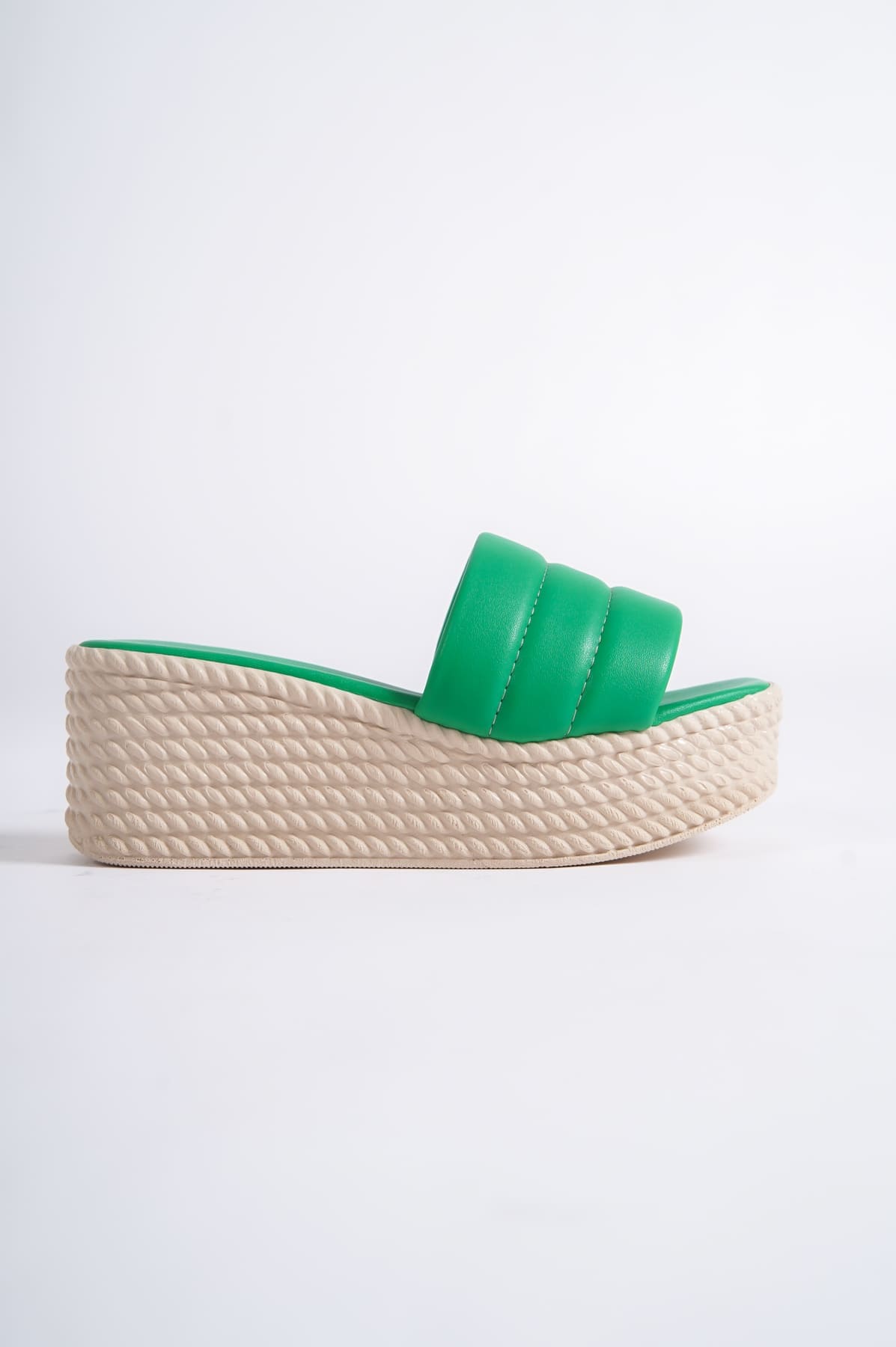 REINA Dolgu Topuklu Ortopedik Taban Hasır Görünümlü Kadın Terlik KT - Yeşil