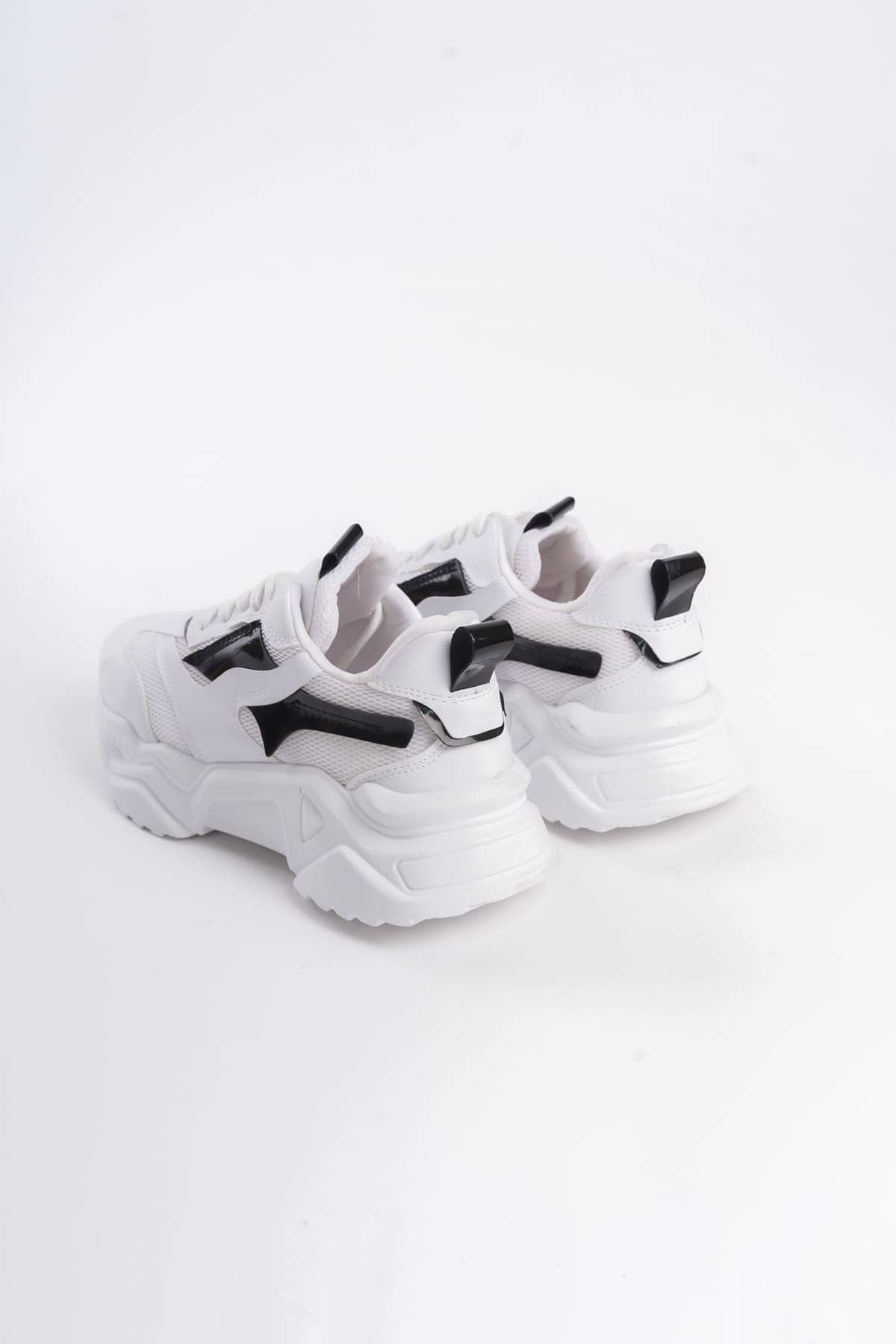 TOKYO Bağcıklı Ortopedik Taban Triko Detaylı Kadın Spor Ayakkabı  BT - Beyaz/Siyah