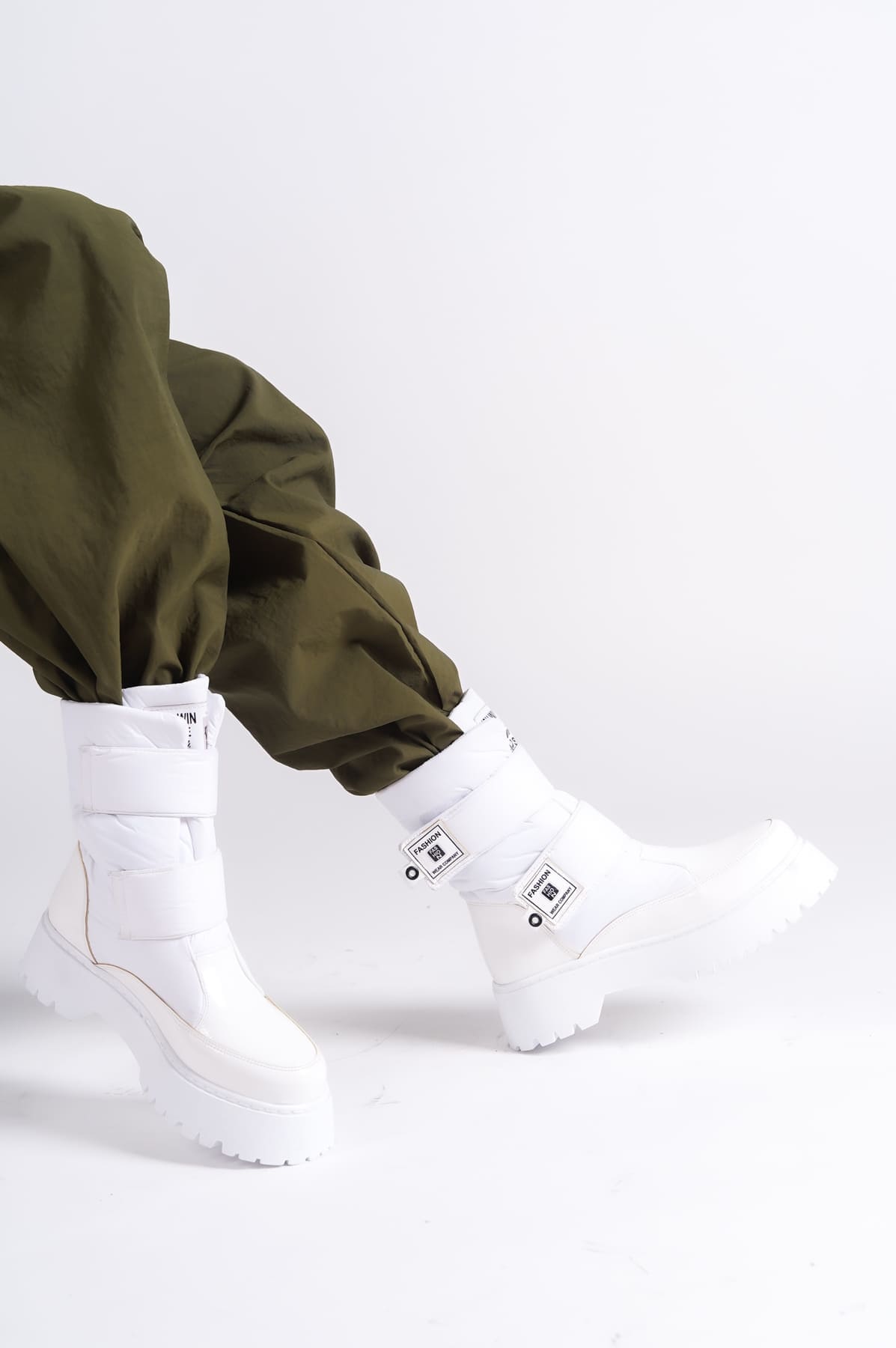 ELISA Cırt Cırtlı  Paraşüt Kumaş Rugan Kadın Bot BT - Beyaz