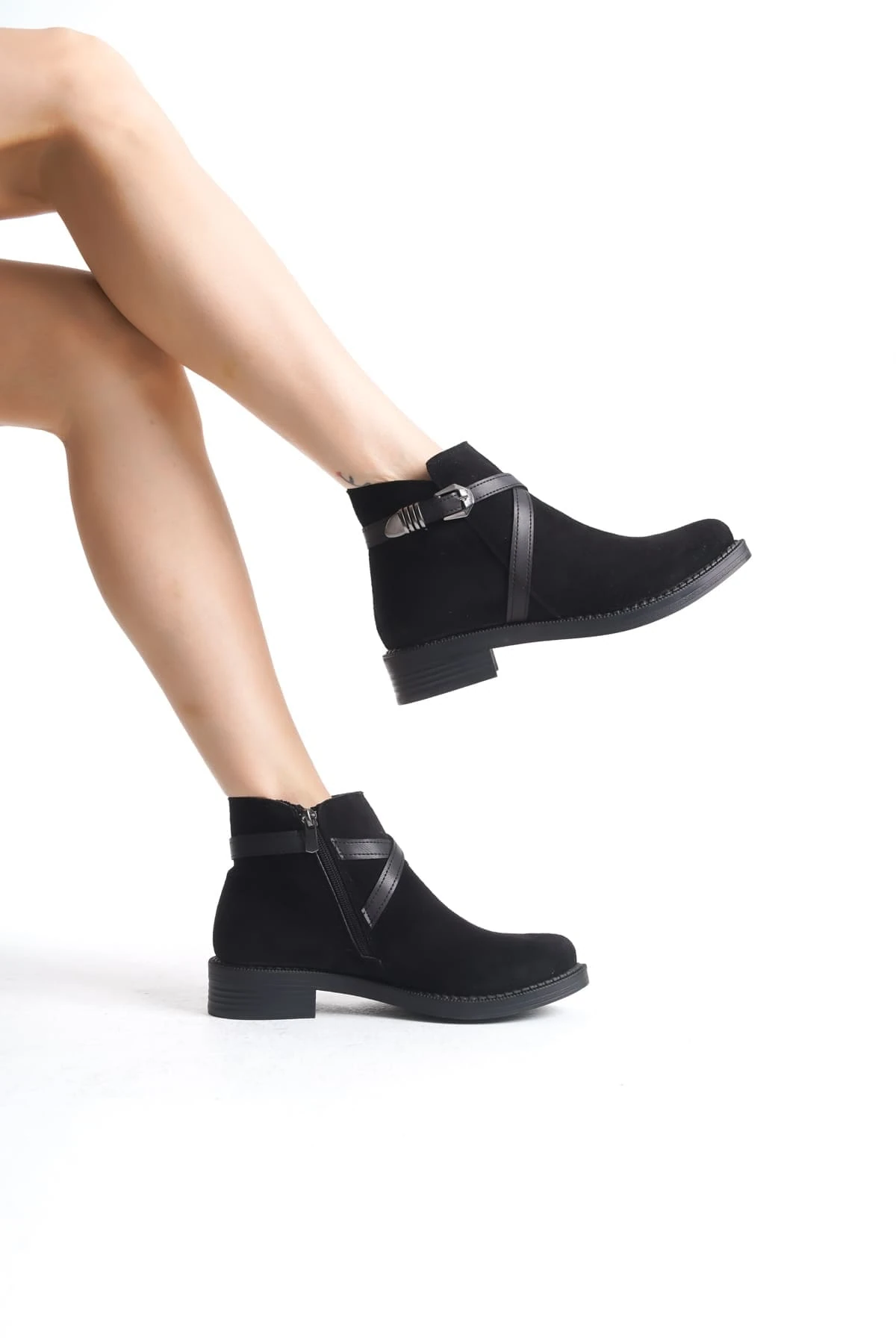 ALMILA Fermuarlı Lastikli Ortopedik Taban Topuklu Süet Kadın Bot ST - Siyah