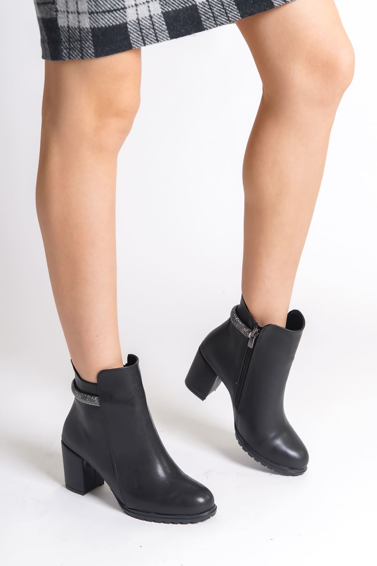LIA Fermuarlı Ortopedik Taban Taşlı Topuklu Kadın Bot  ST - Siyah