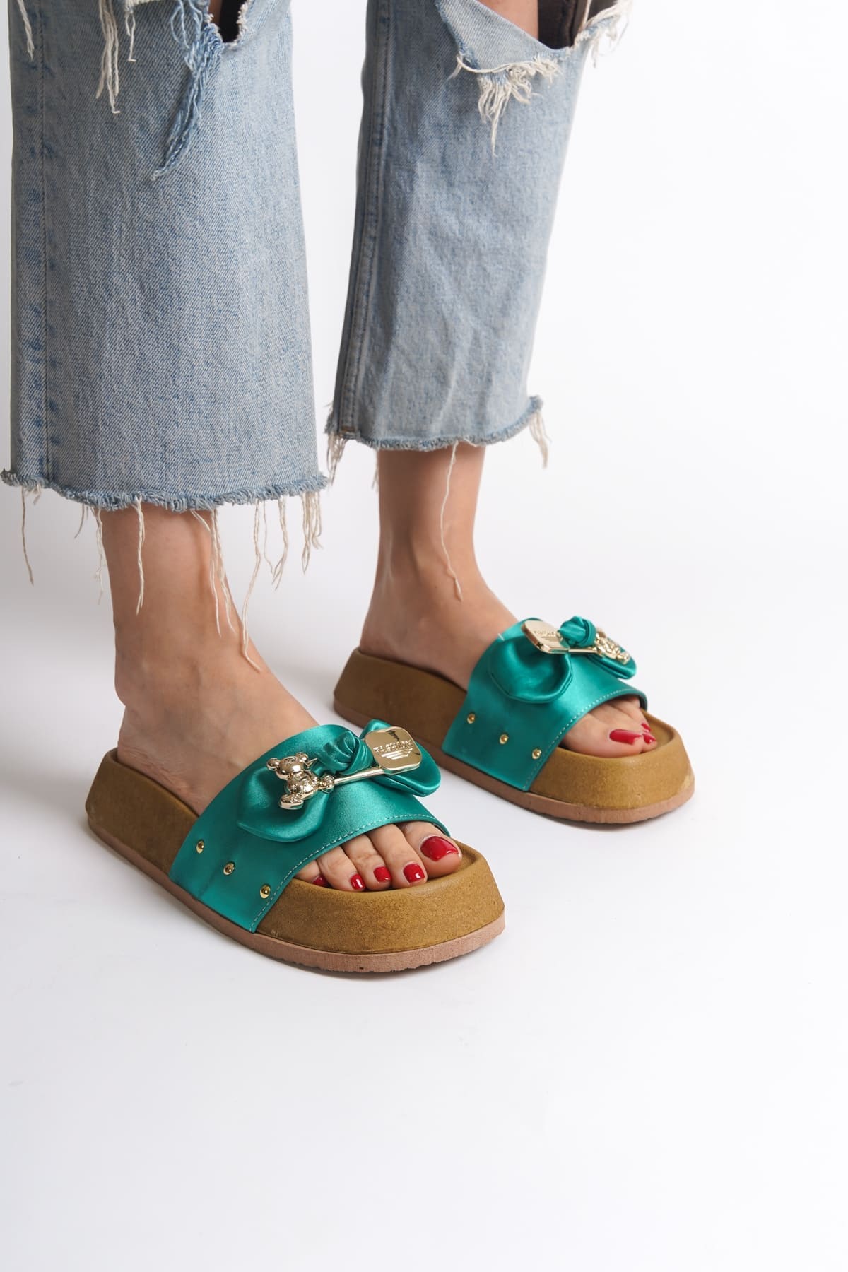 DILA Kalın ve Ortopedik Taban Ayıcıklı Saten Kadın Terlik  KT - Yeşil