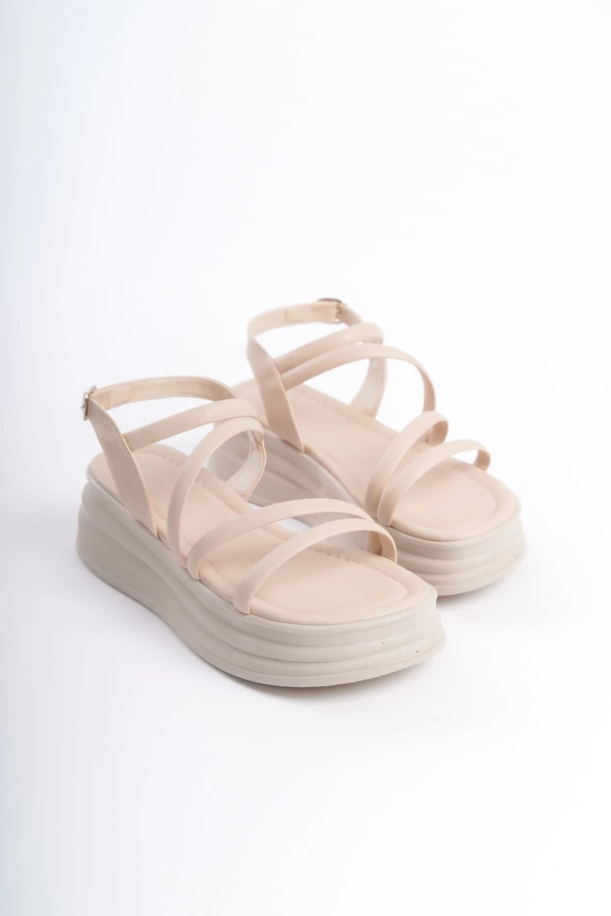 NATALIE İnce Tokalı Şerit Detaylı Ortopedik Taban Kadın Sandalet  KT - Krem
