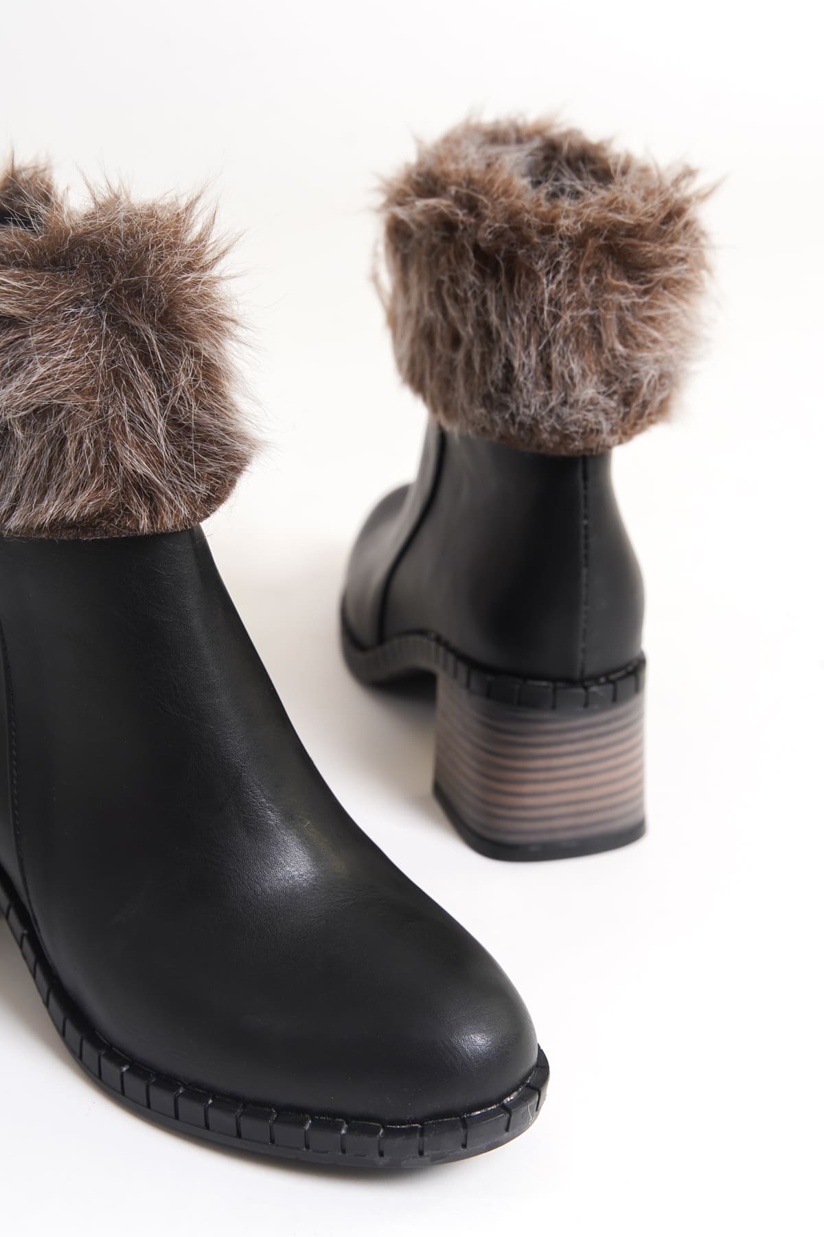 JULIA Fermuarlı Ortopedik Taban Tüylü Topuklu Kadın Bot ST - Siyah