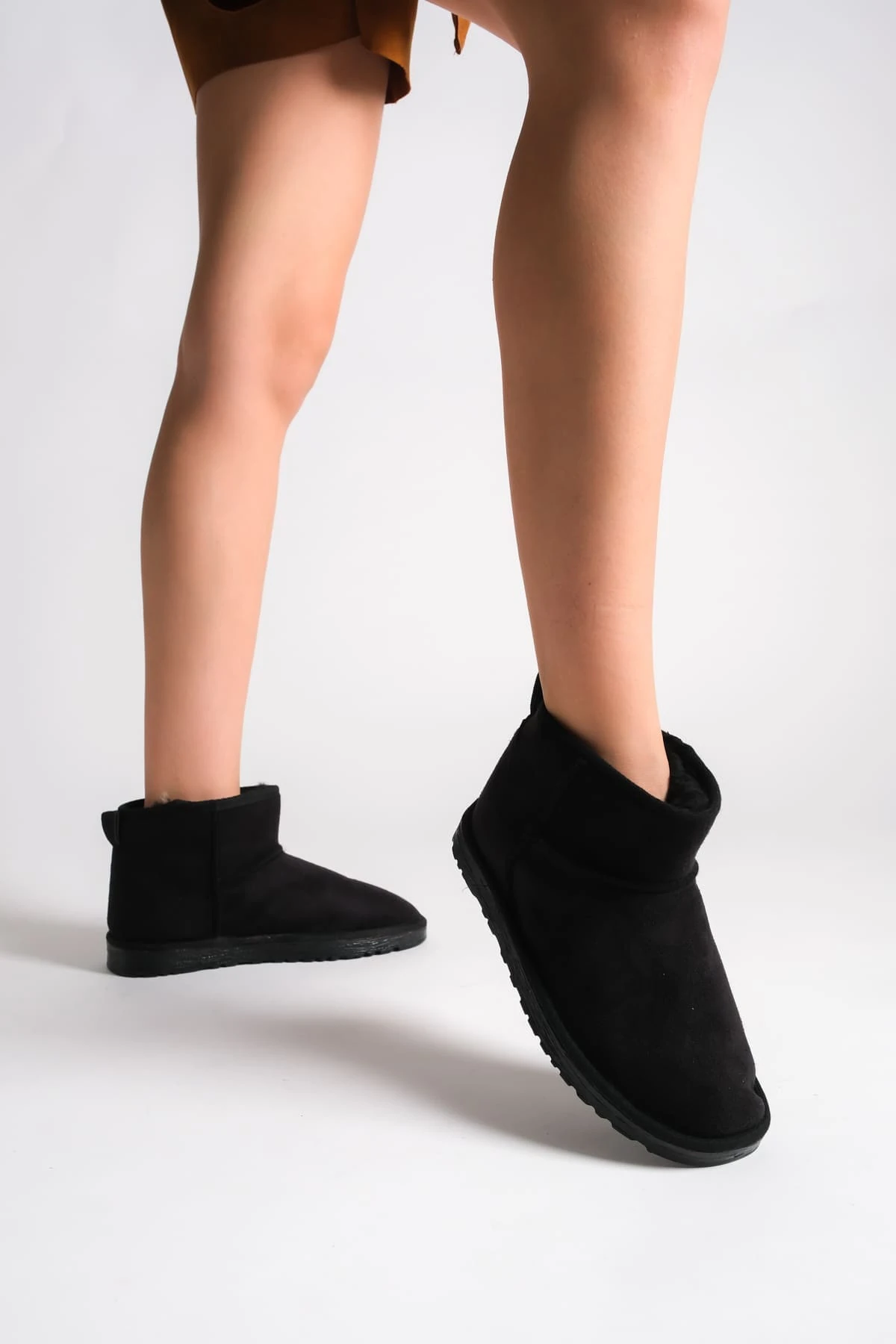 JOLIE Bağcıksız Düz Taban İçi Kürklü Kısa Süet Kadın Bot ST - Siyah