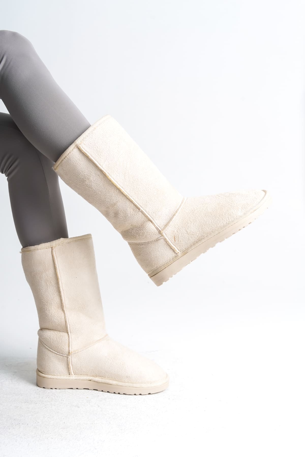 FREYA Bağcıksız Düz Taban İçi Kürklü Süet Kadın Bot  KT - Krem