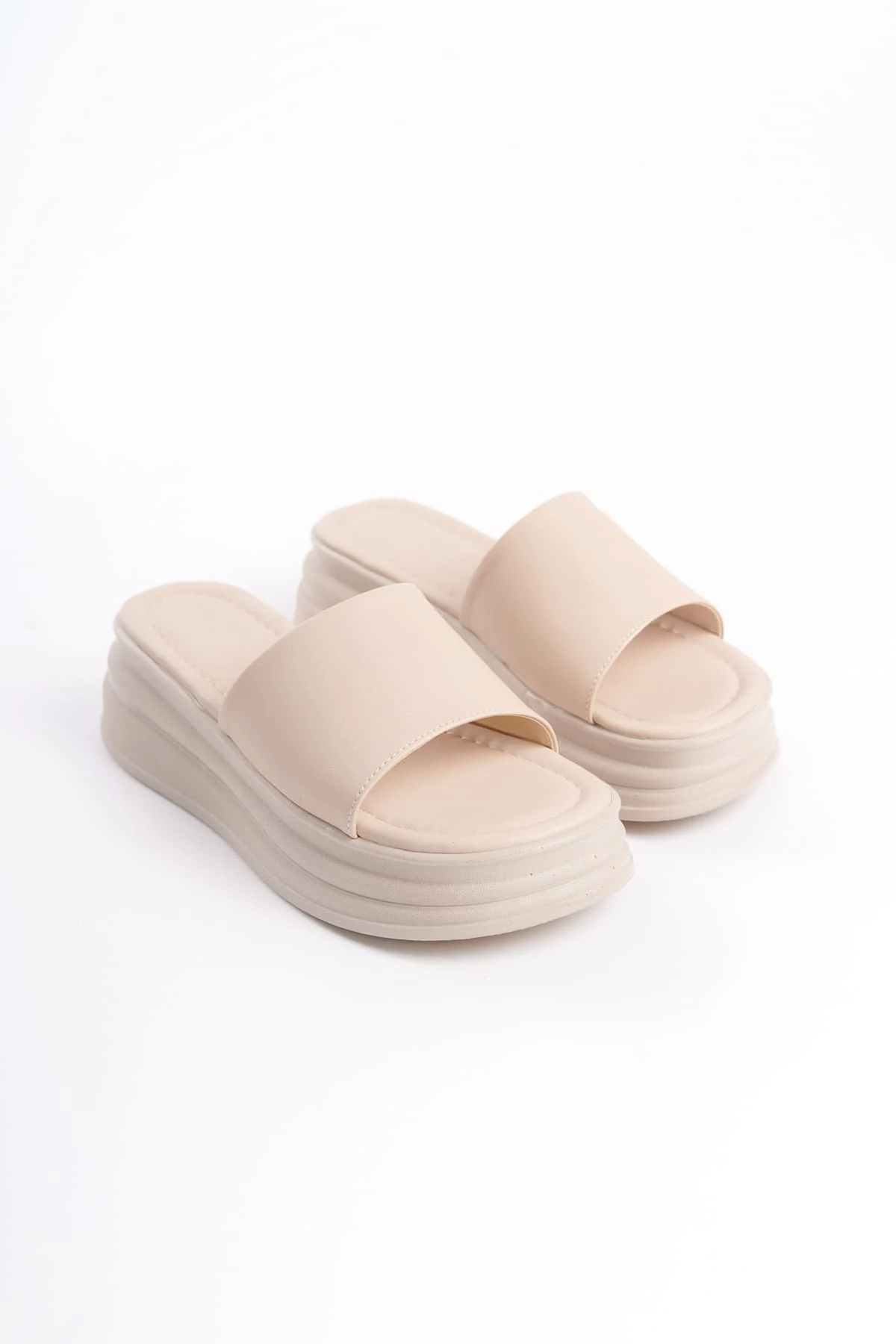 ALICE Düz Topuklu Kalın ve Ortopedik Taban Kadın Terlik KT - Krem