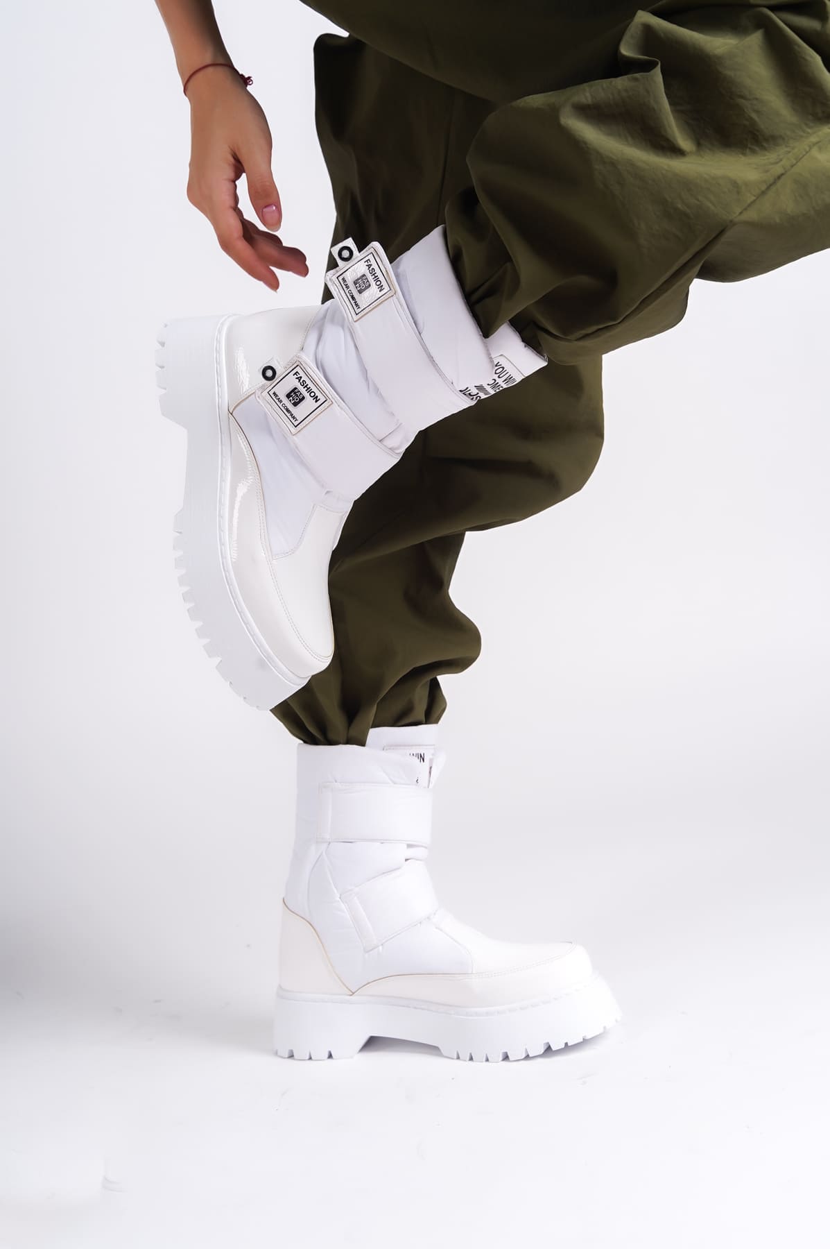 ELISA Cırt Cırtlı  Paraşüt Kumaş Rugan Kadın Bot BT - Beyaz