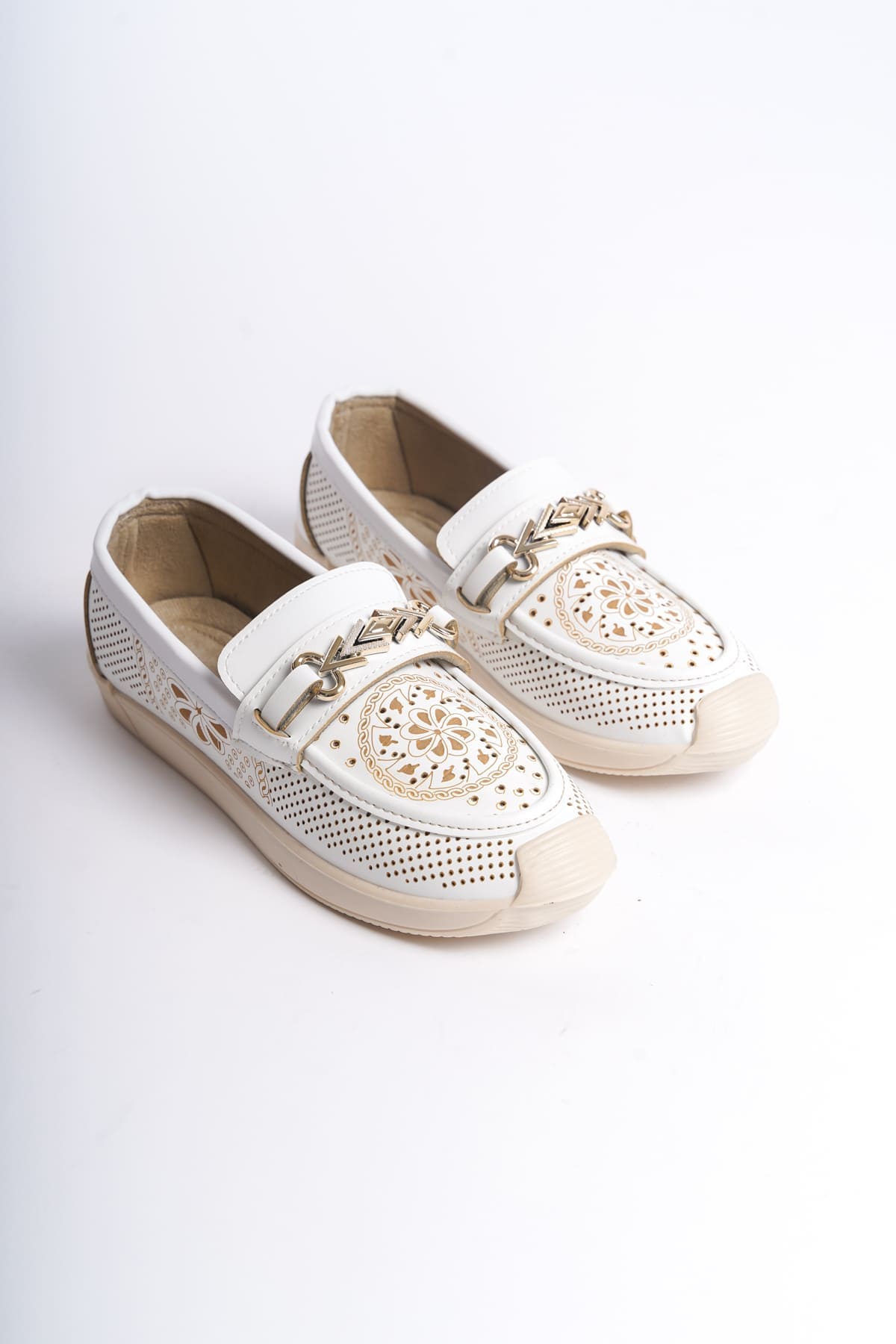 LILY Bağcıksız Ortopedik Rahat Taban Çiçek Desenli Kadın Babet Ayakkabı  KT - Beyaz