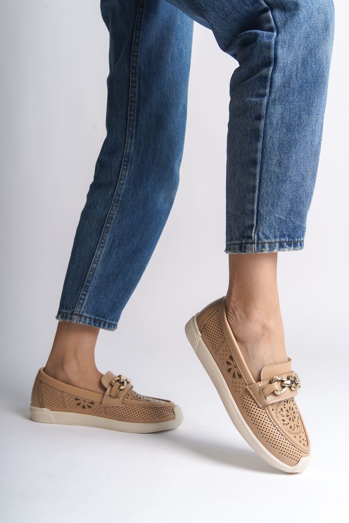 LAYLA Bağcıksız Ortopedik Rahat Taban Çiçek Desenli Kadın Babet Ayakkabı  KT - Ten