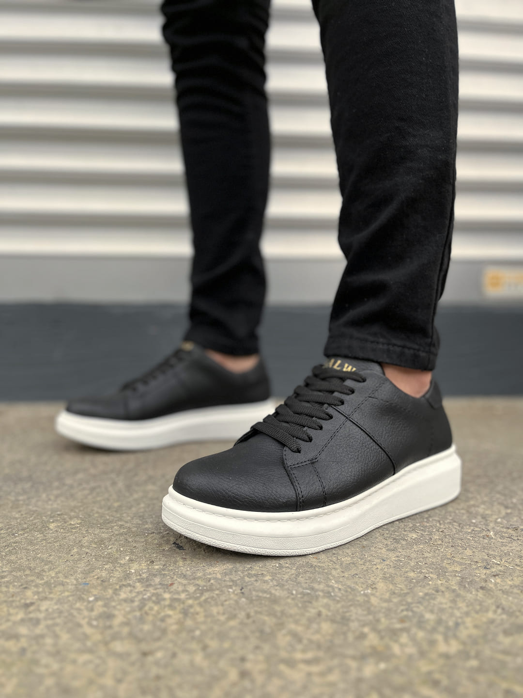 JY151 Boost Bağcıklı Cilt Erkek Günlük Sneaker Ayakkabı CBT - Siyah