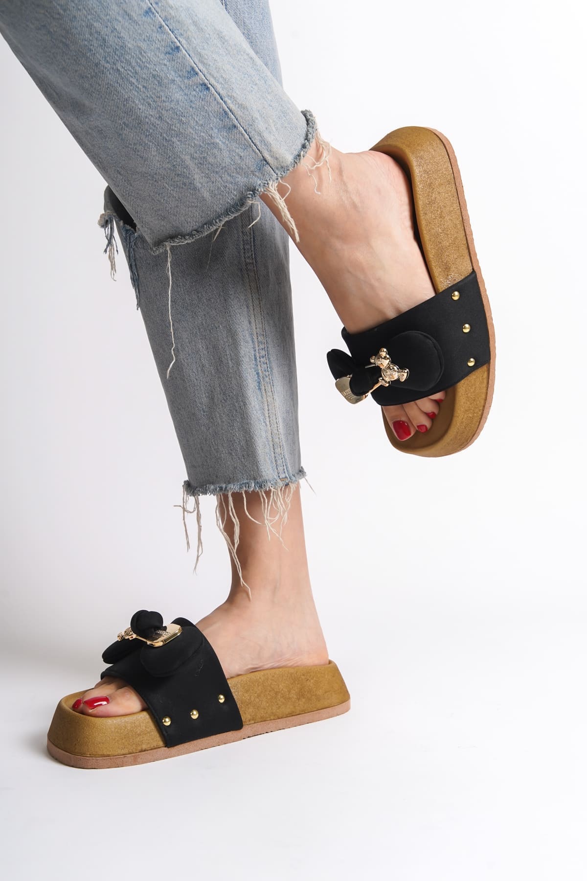 DILA Kalın ve Ortopedik Taban Ayıcıklı Saten Kadın Terlik  KT - Siyah