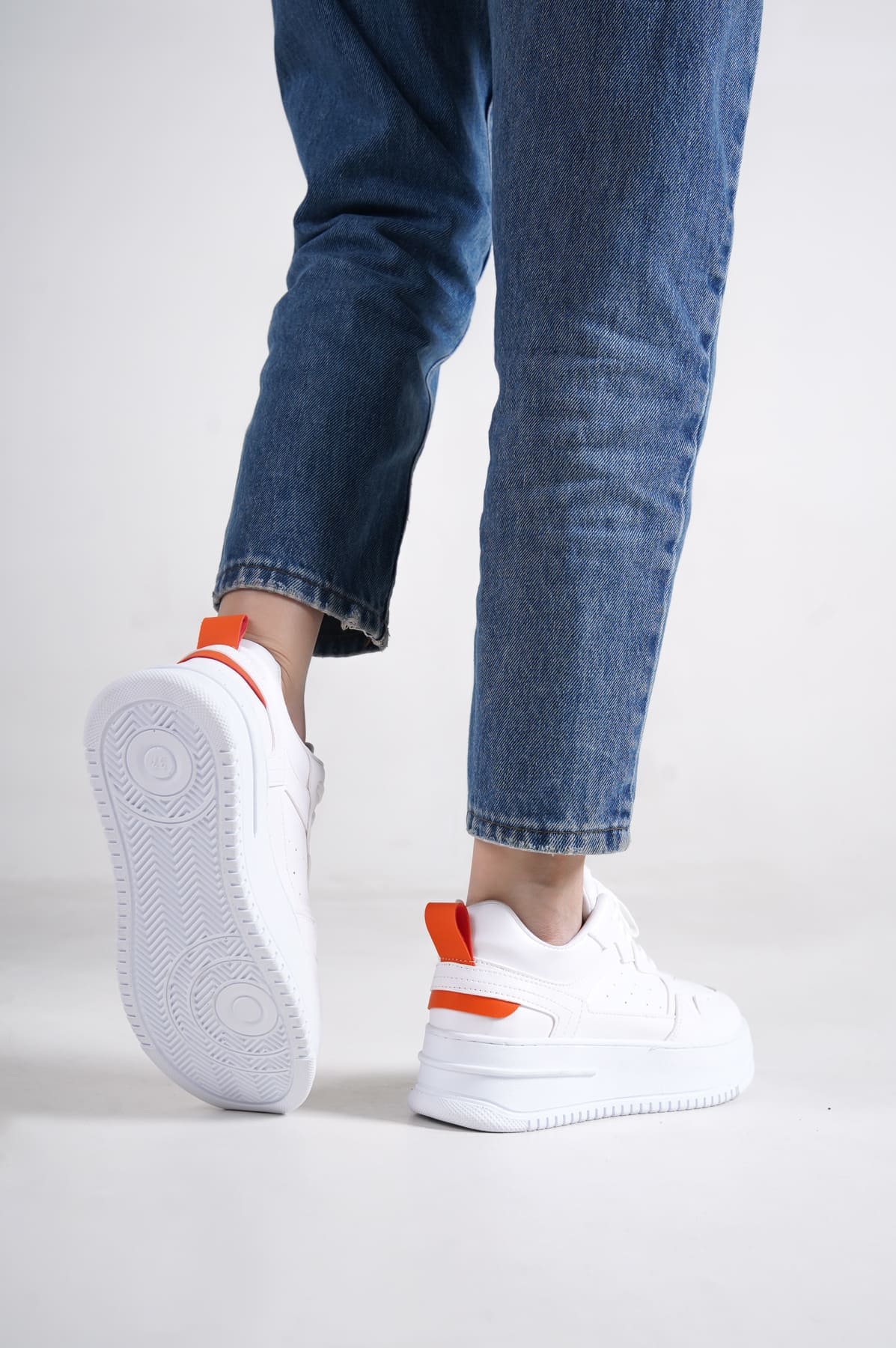 ALESSI Bağcıklı Ortopedik Taban Kadın Sneaker Spor Ayakkabı BT - Beyaz/Turuncu