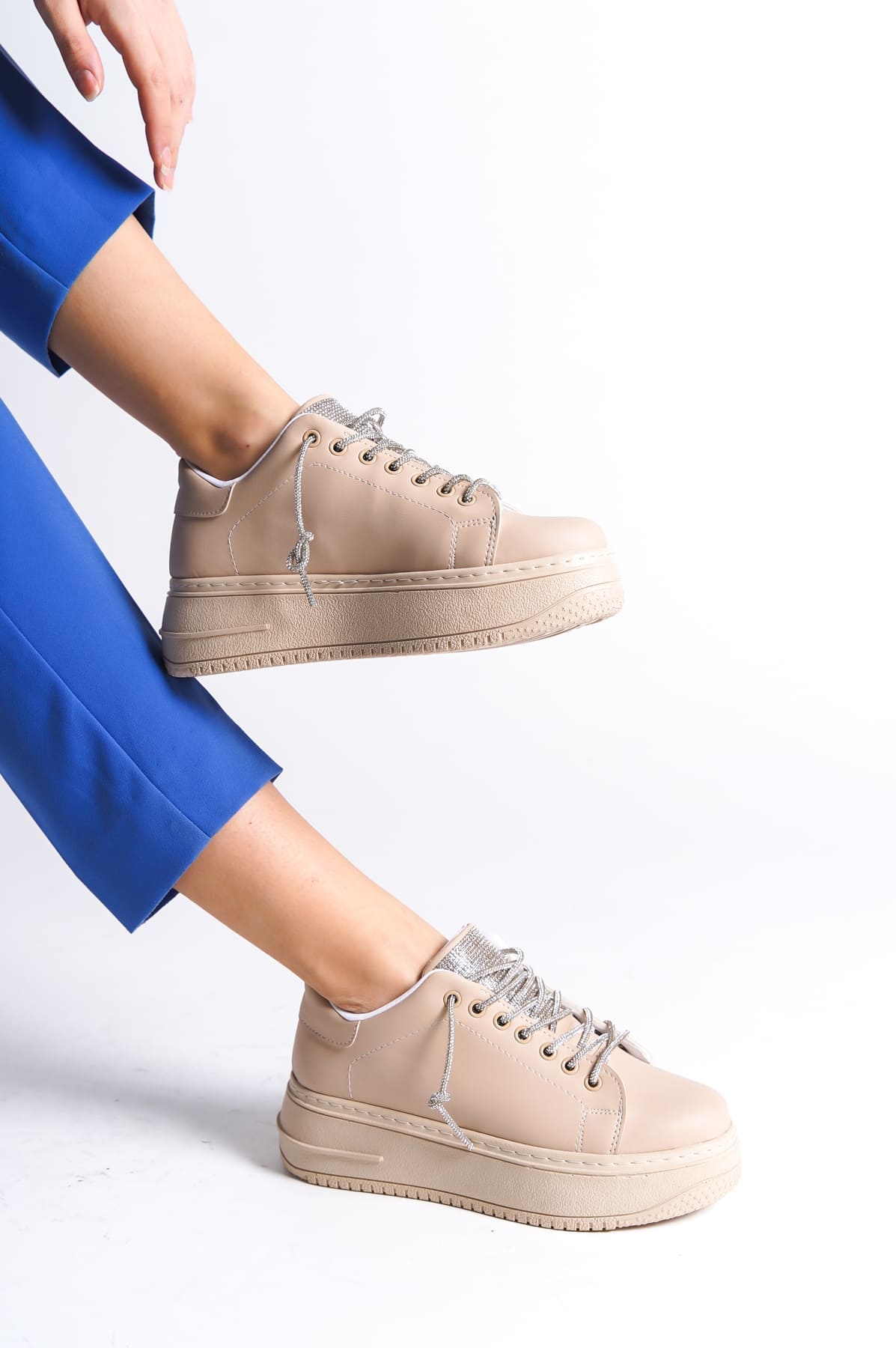 DELLA Bağcıklı Ortopedik Taban Taşlı Kadın Sneaker Spor Ayakkabı TT - Ten