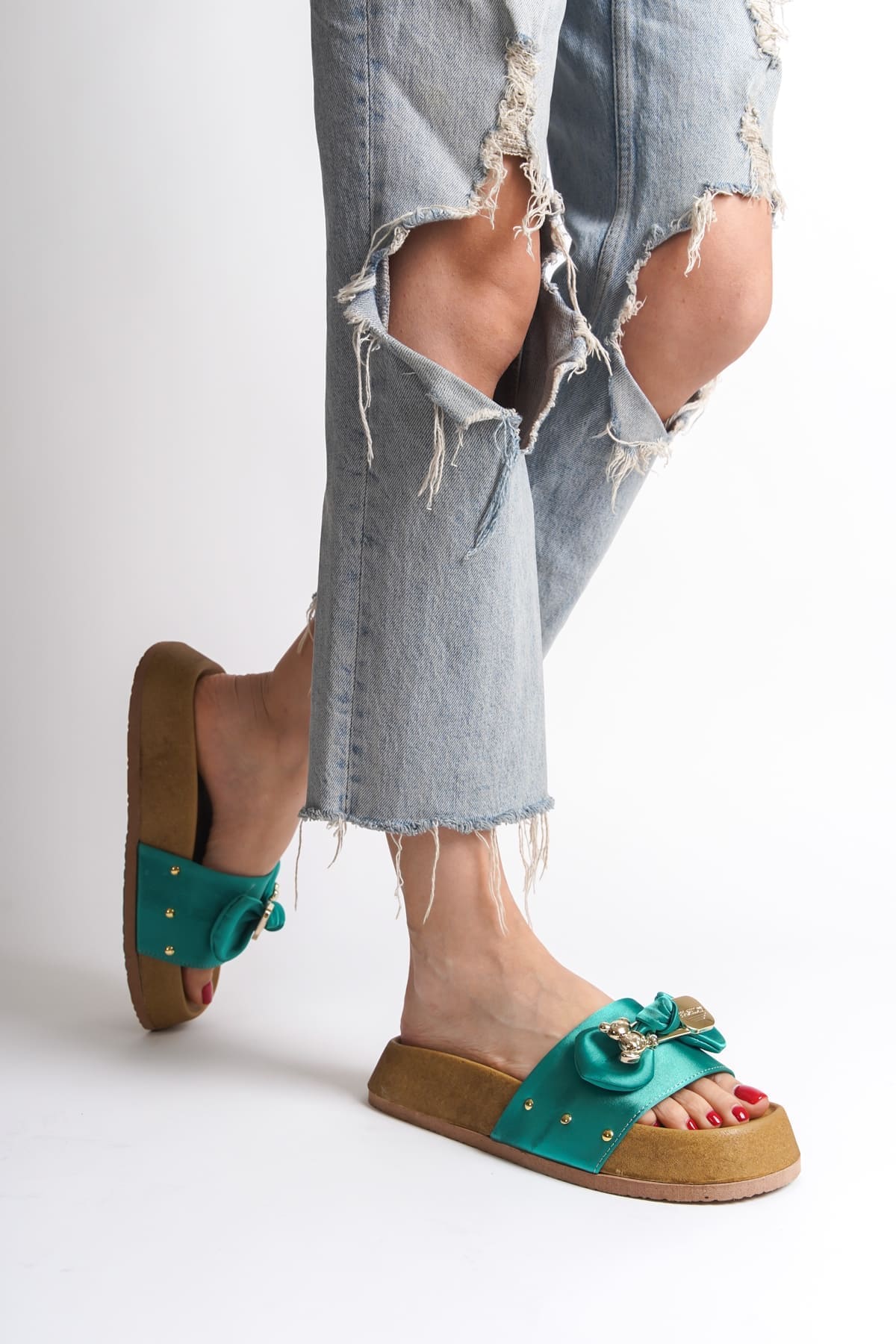 DILA Kalın ve Ortopedik Taban Ayıcıklı Saten Kadın Terlik  KT - Yeşil