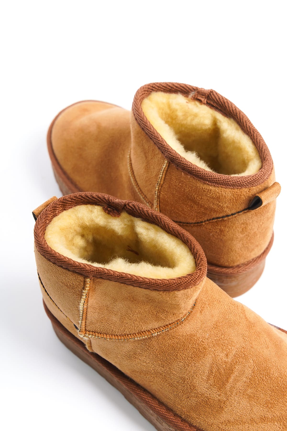 AMELIA Bağcıksız Düz ve Kalın Taban İçi Kürklü Kısa Süet Kadın Bot  TT - Taba