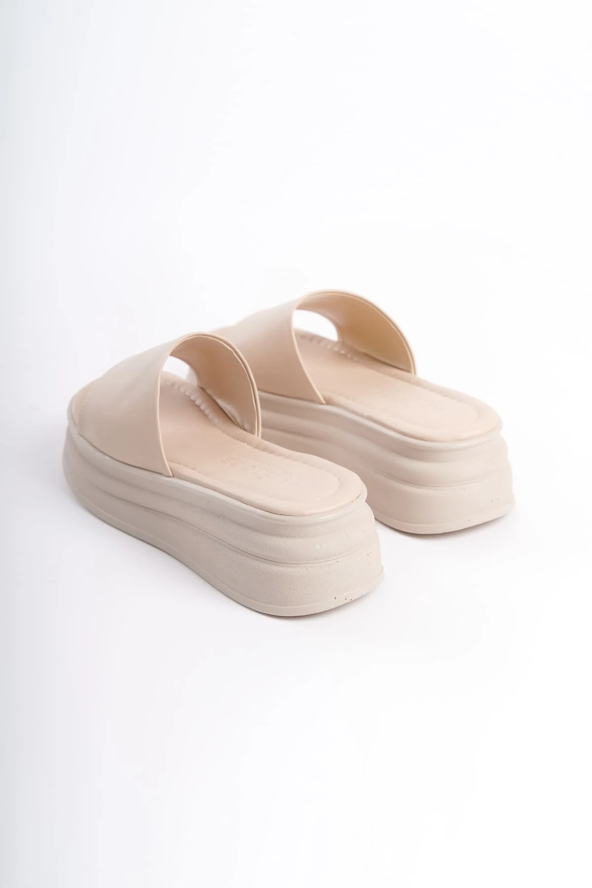 ALICE Düz Topuklu Kalın ve Ortopedik Taban Kadın Terlik KT - Krem