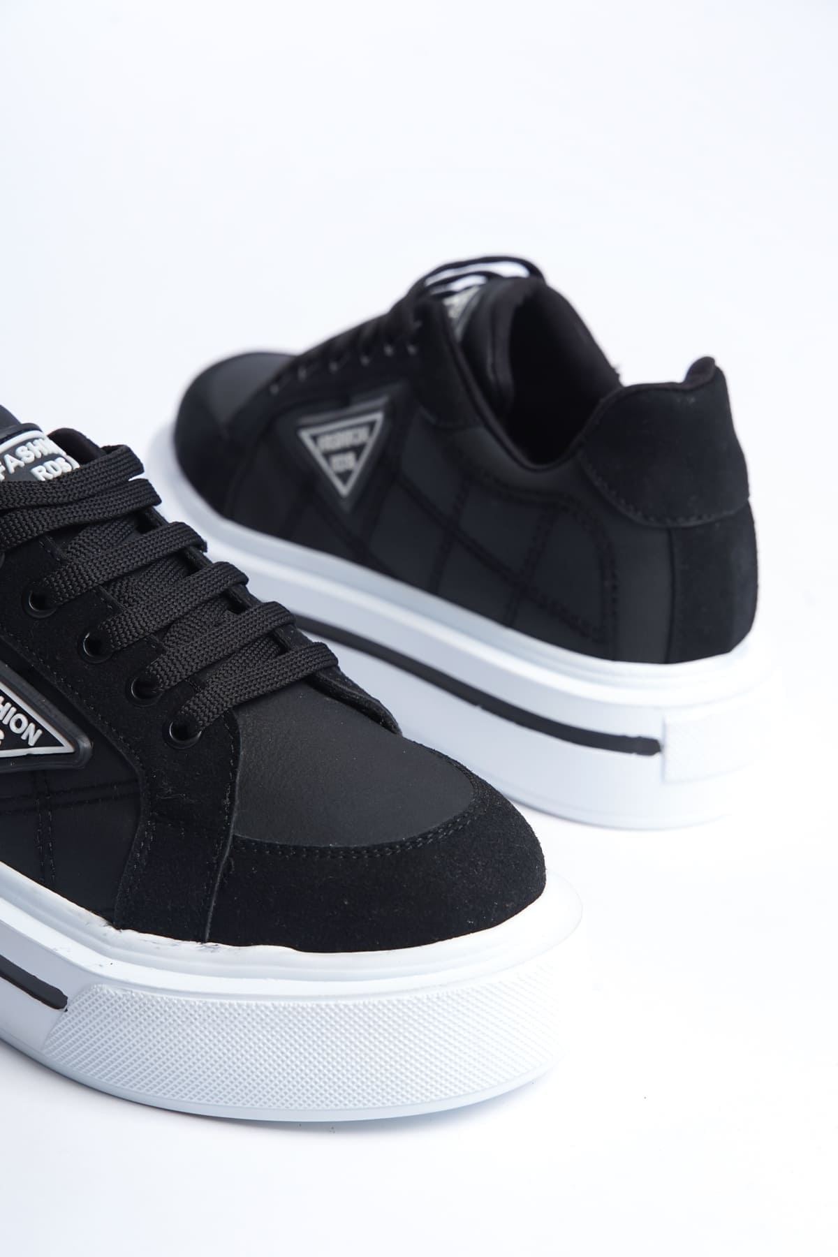 PRAG Bağcıklı Ortopedik Taban Desenli Kadın Sneaker Spor Ayakkabı  BT - Siyah