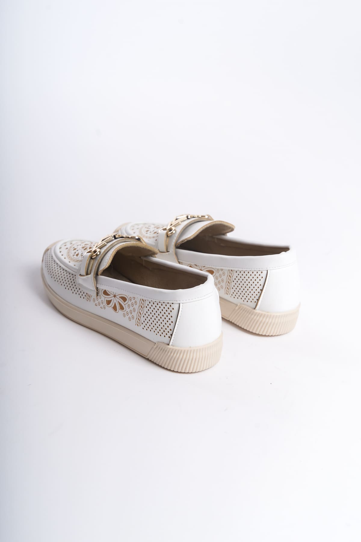 LILY Bağcıksız Ortopedik Rahat Taban Çiçek Desenli Kadın Babet Ayakkabı  KT - Beyaz