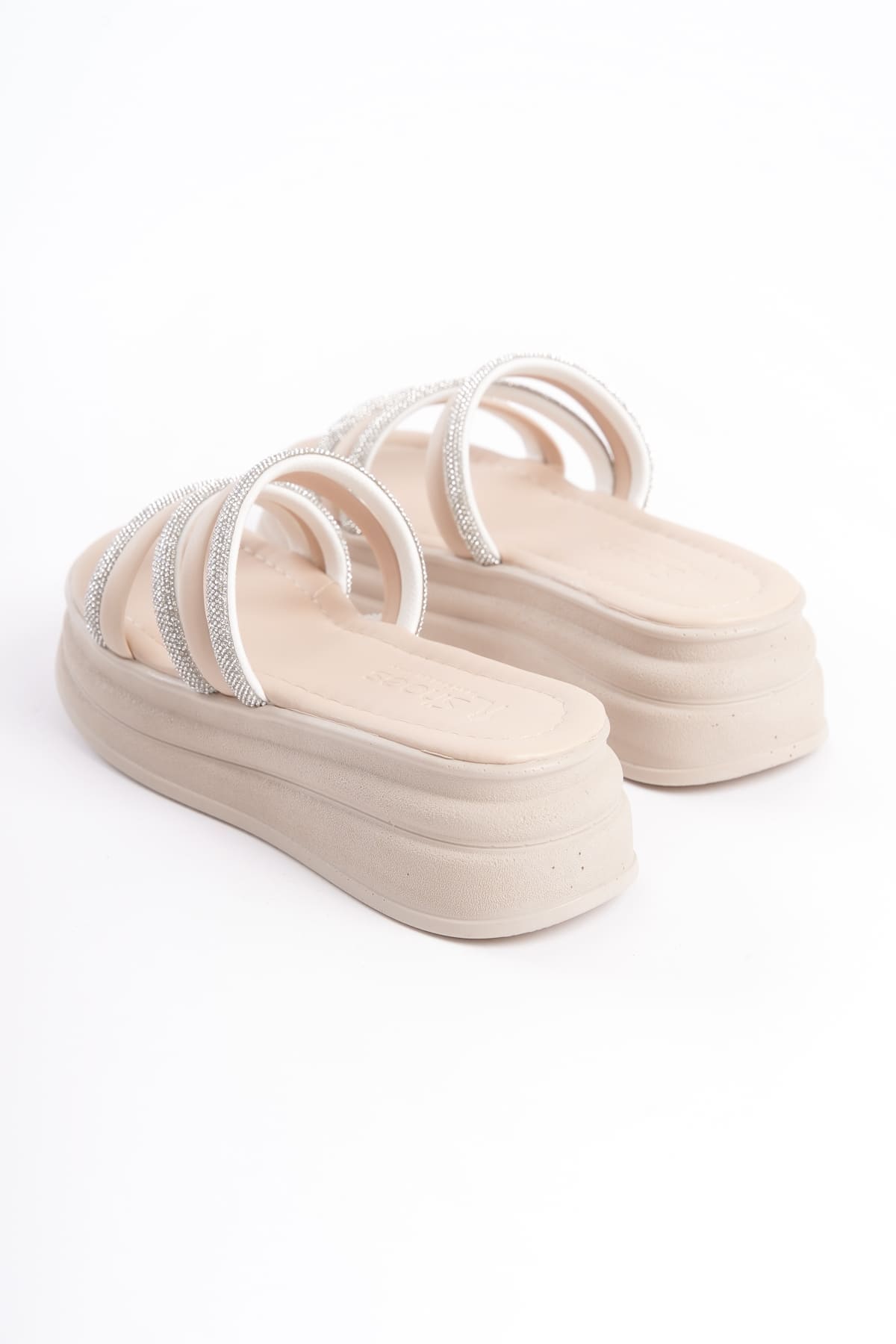 ELISE Düz Topuklu Şeritli Taşlı Kalın ve Ortopedik Taban Kadın Terlik  KT - Krem