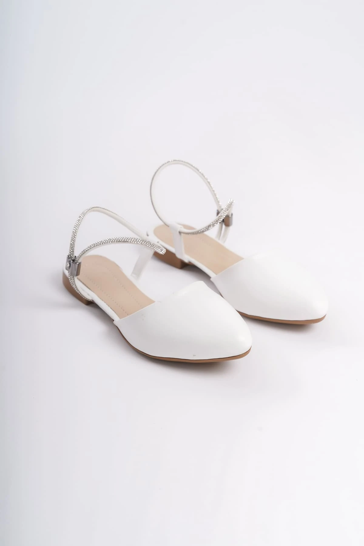 ARIANA Lastikli Ortopedik Rahat Taban Bilekten Taş Detaylı Kadın Babet Ayakkabı  KT - Beyaz