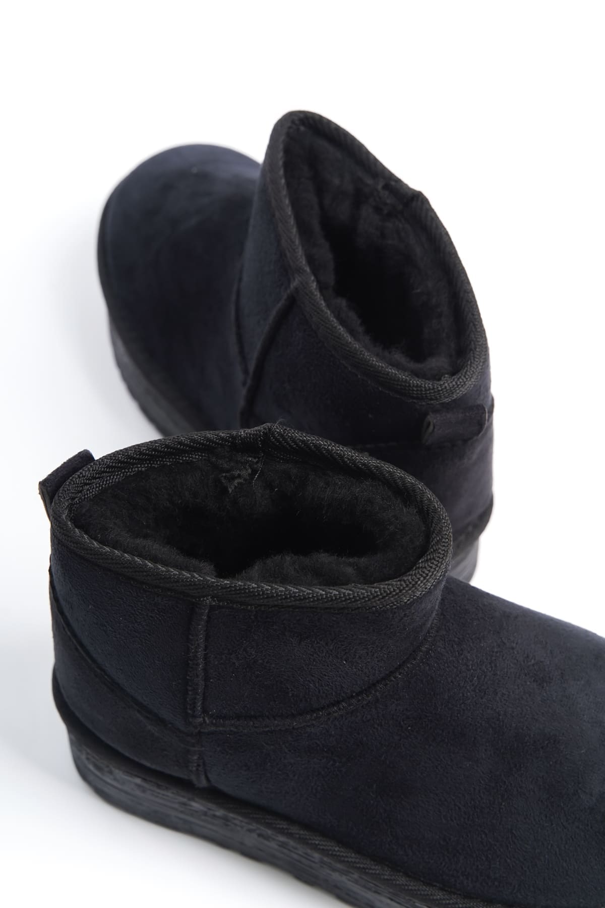 AMELIA Bağcıksız Düz ve Kalın Taban İçi Kürklü Kısa Süet Kadın Bot  ST - Siyah