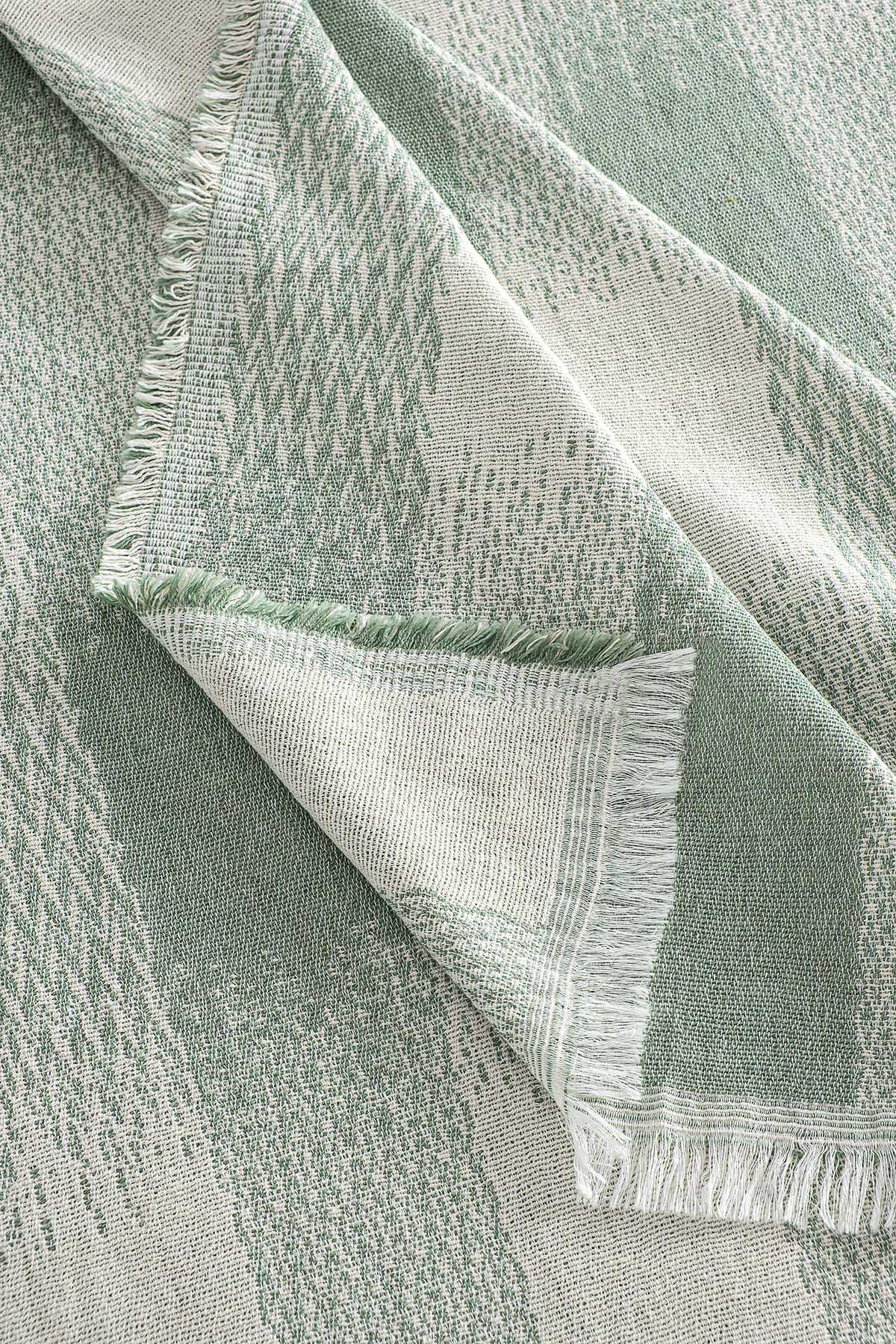 JAKARLI KOLTUK ÖRTÜSÜ