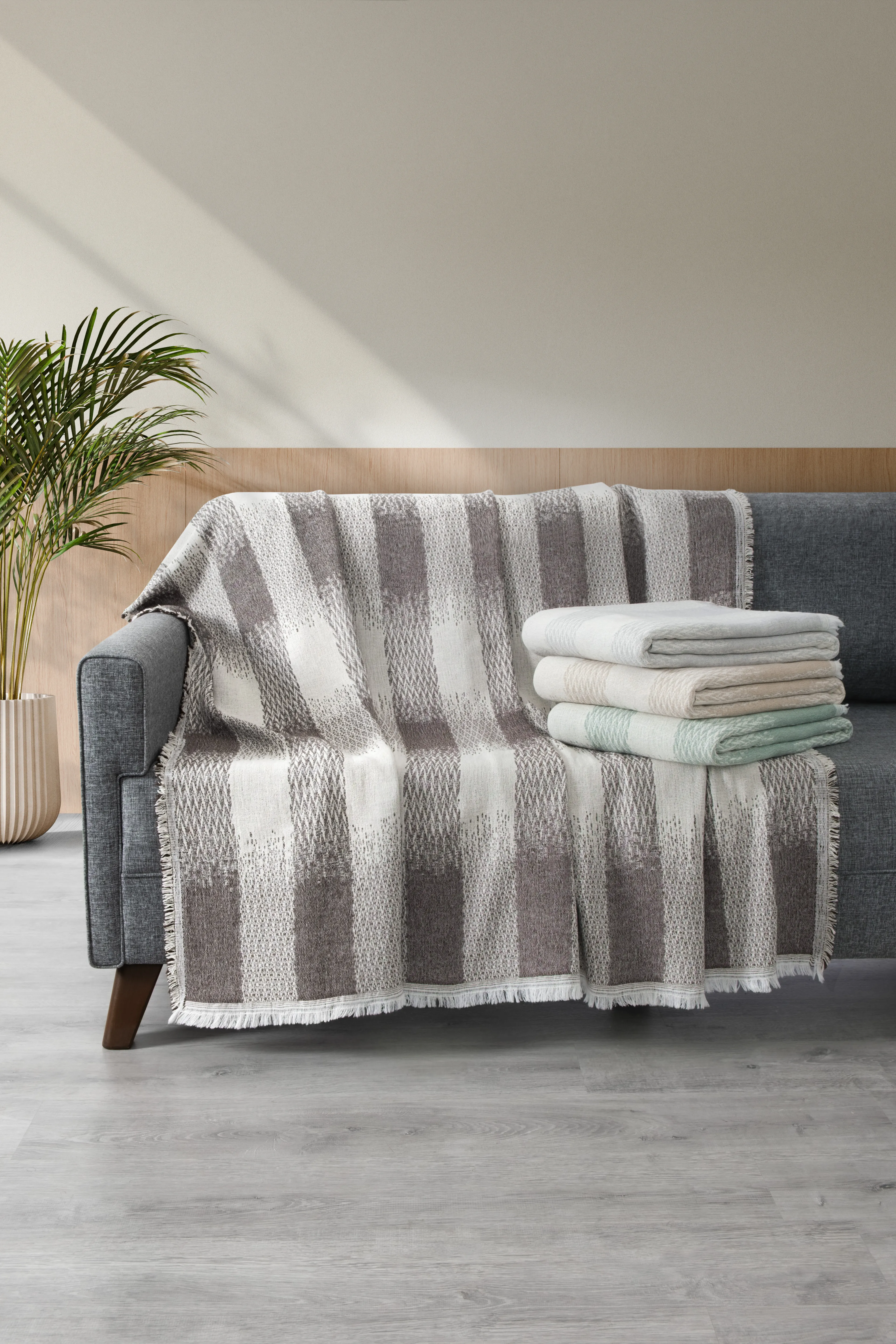 JAKARLI KOLTUK ÖRTÜSÜ