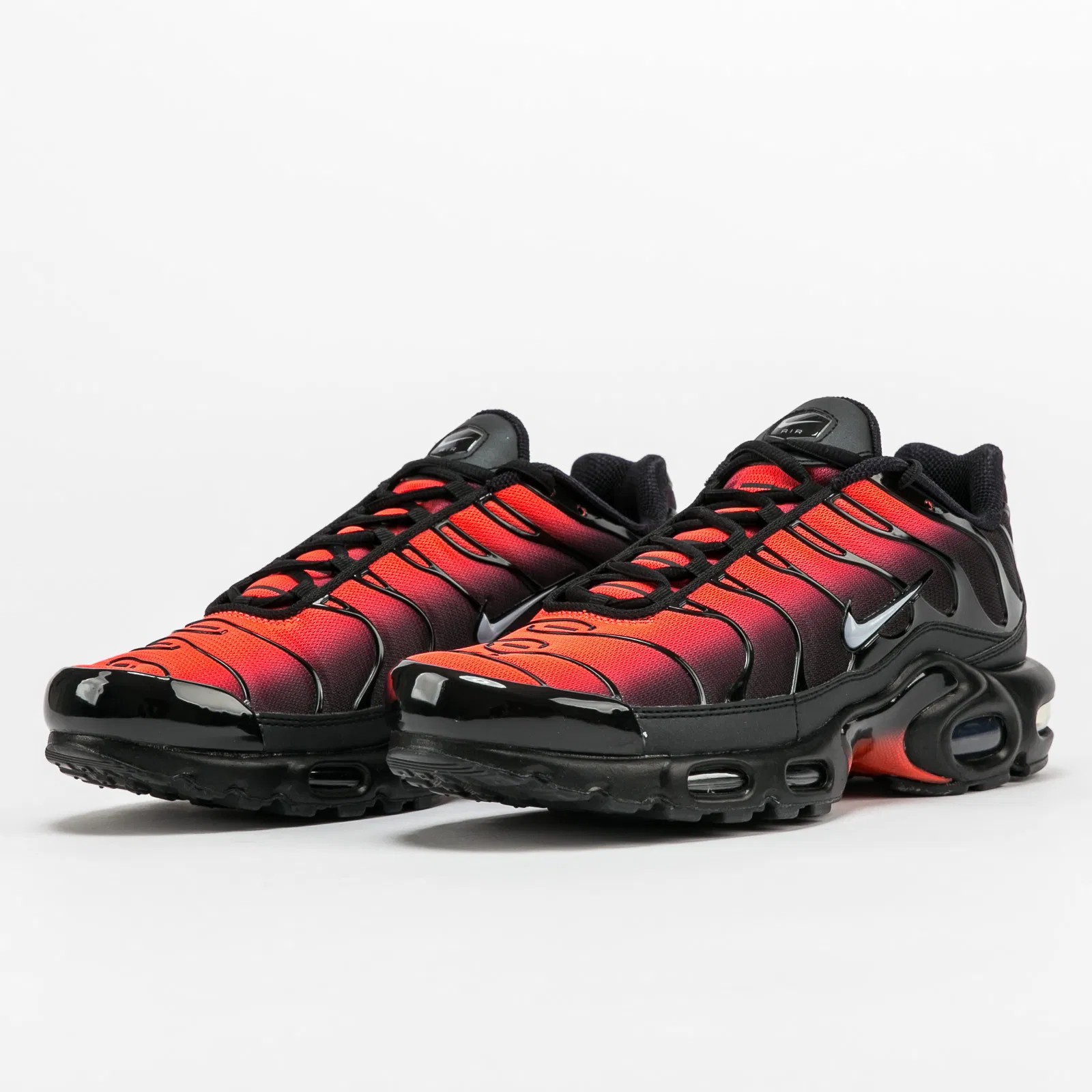 Nike Air Max Plus Black Crimson Retro Running