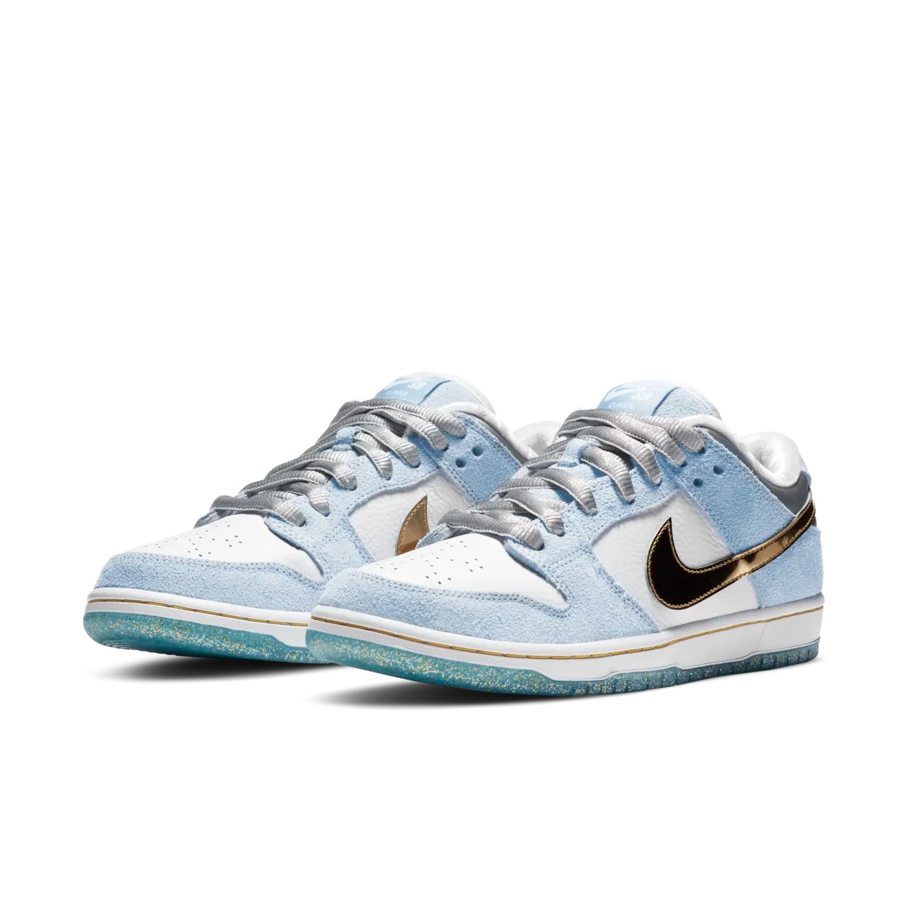 SB Dunk Low x Sean Cliver Holiday Special