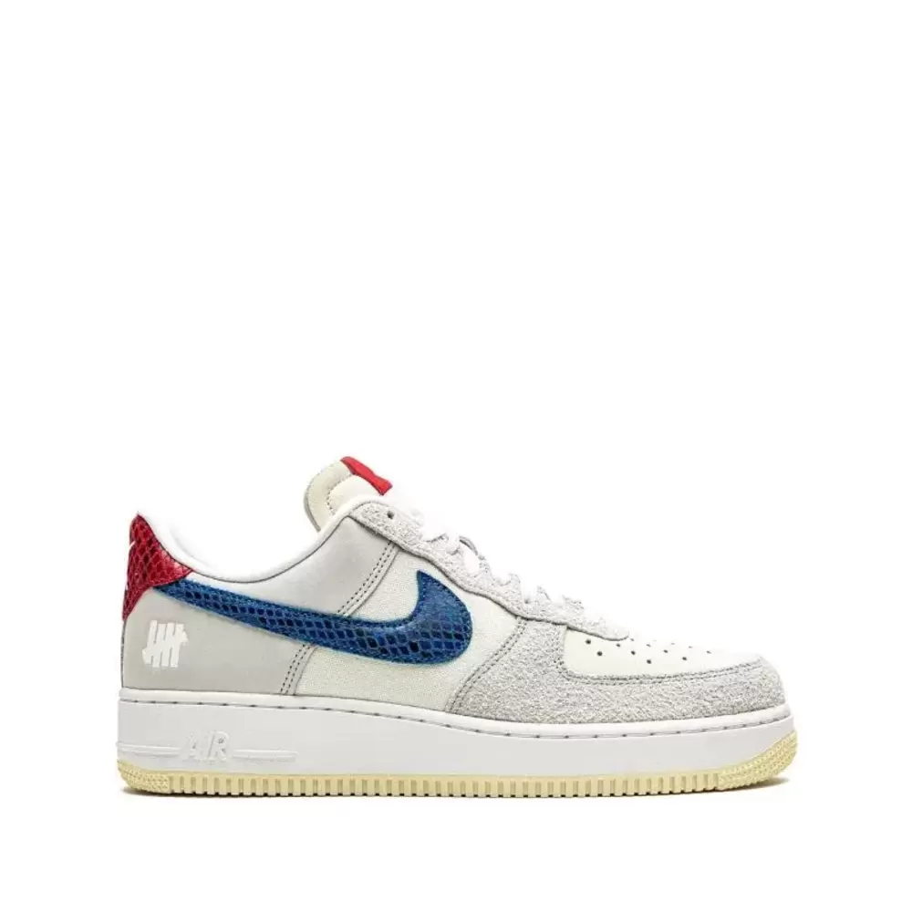 Air Force 1 Low SP Undefeated 5 On It Dunk vs AF1