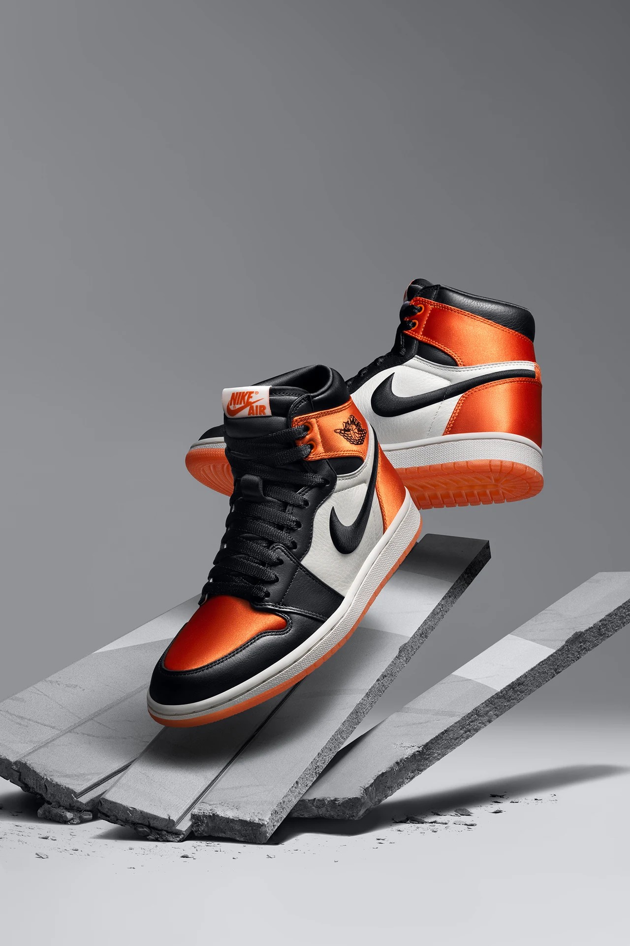 Air Jordan 1 'Satin Shattered Backboard' 