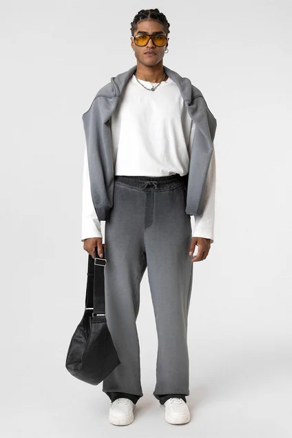 Yıkamalı Renk Geçişli Oversize Eşofman Altı SiyahYıkamalı Renk Geçişli Oversize Eşofman Altı Siyah