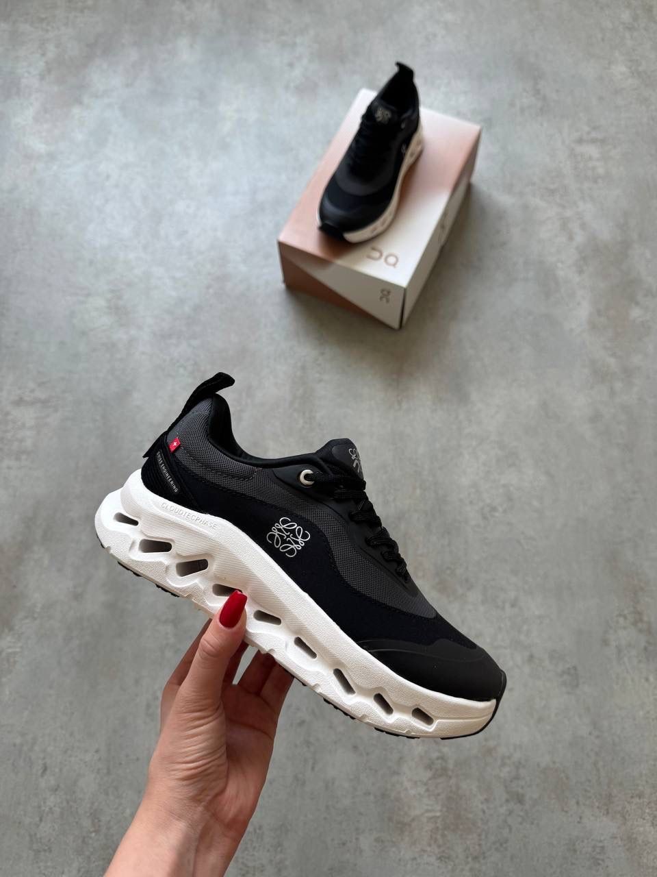 On Loewe Black