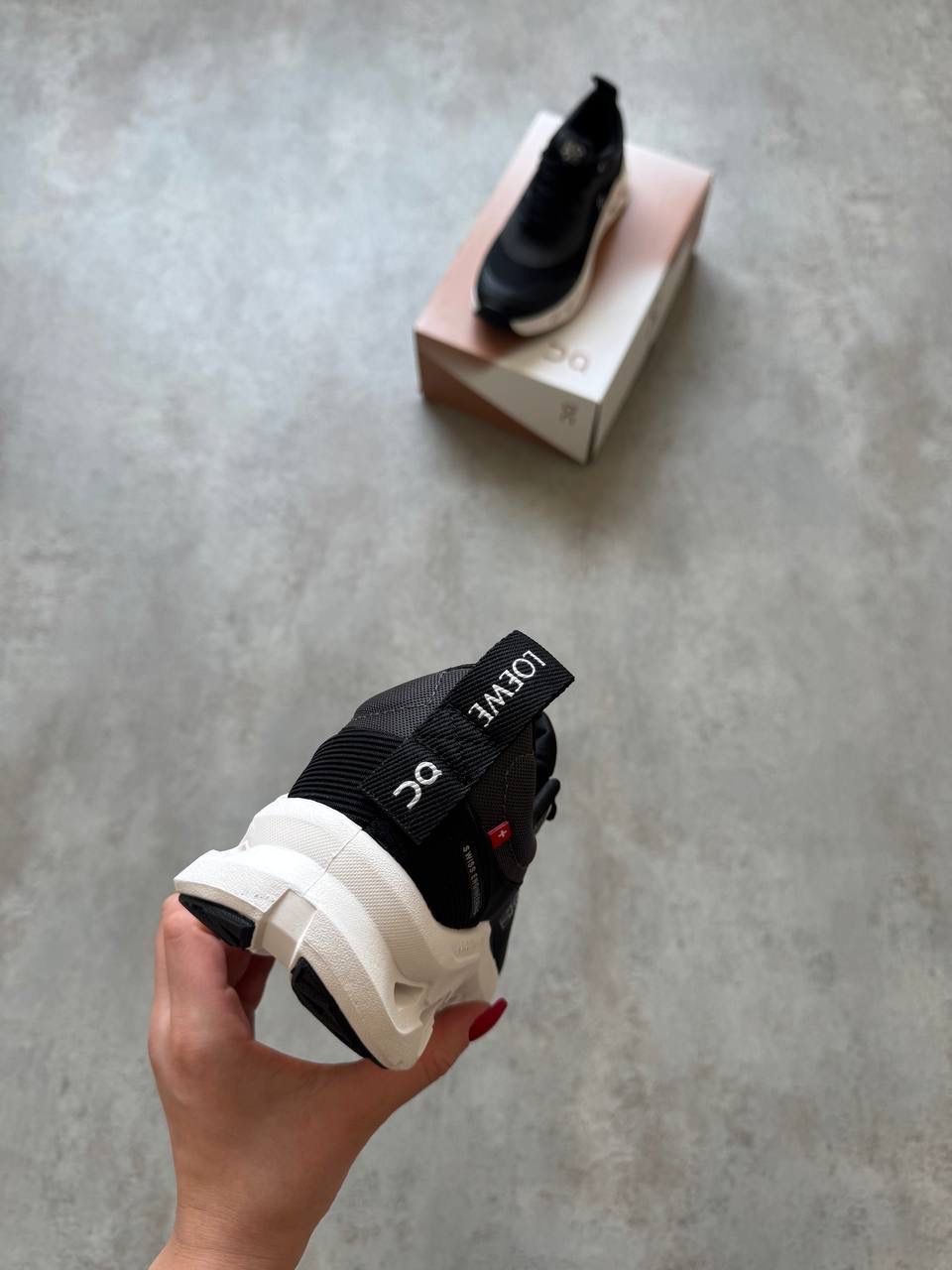 On Loewe Black