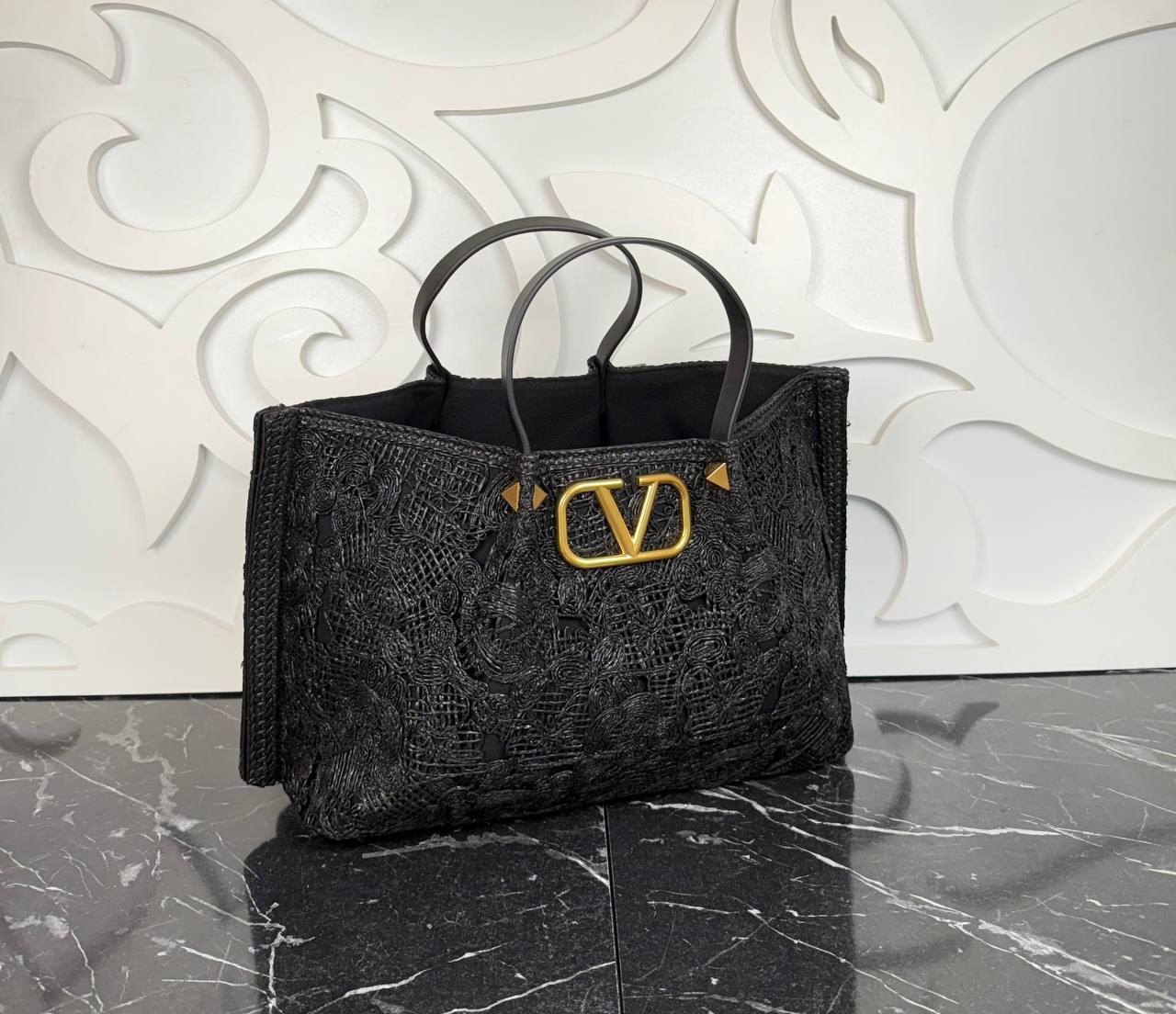 Valentino Garavani Rockstud  Top Handle Raffia Bag Big