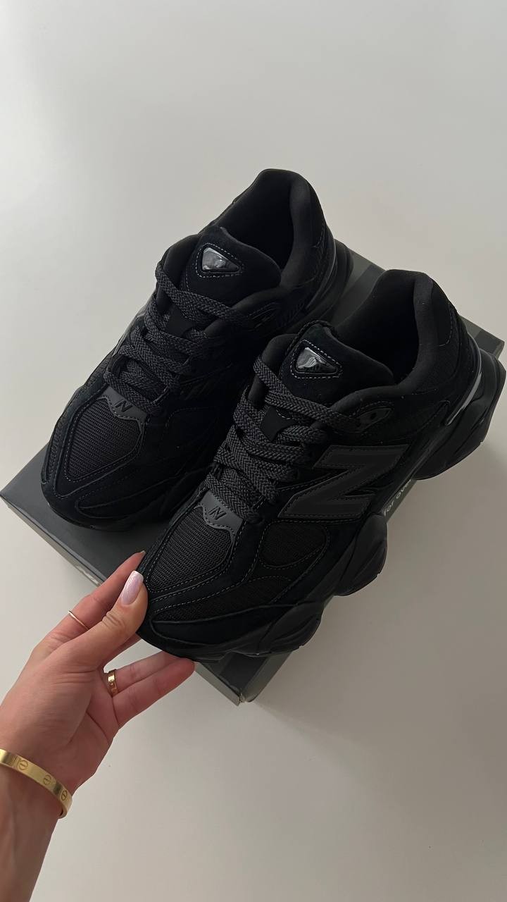 New Balance 9060 All Black