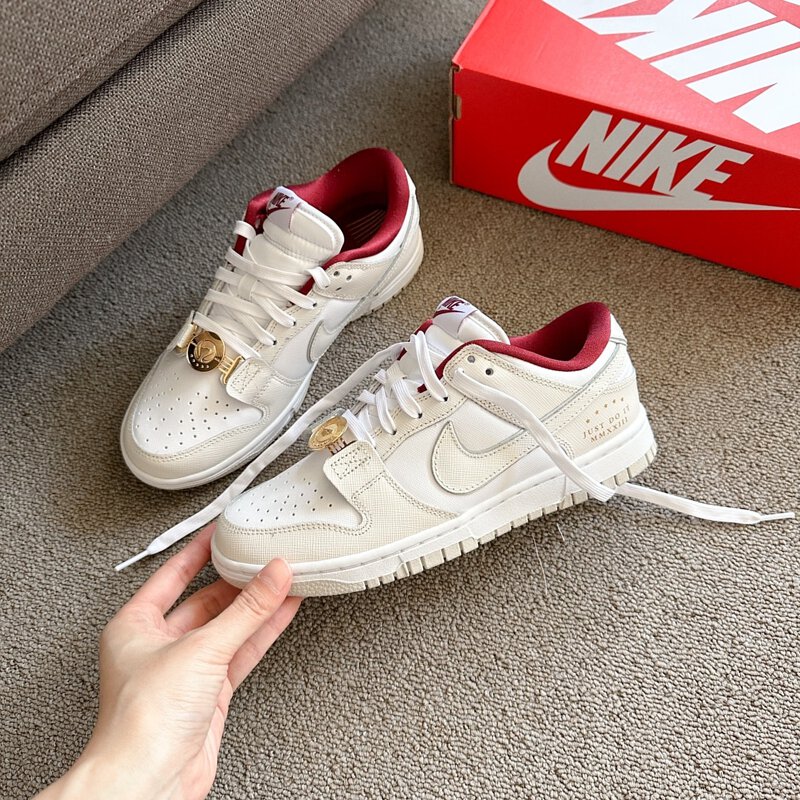 Nike Dunk Low SE Just Do It White Phantom