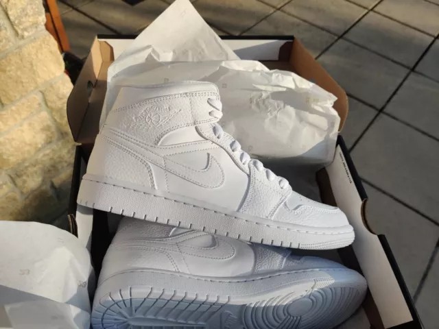 Nike Air Jordan 1 Mid Triple White (GS)
