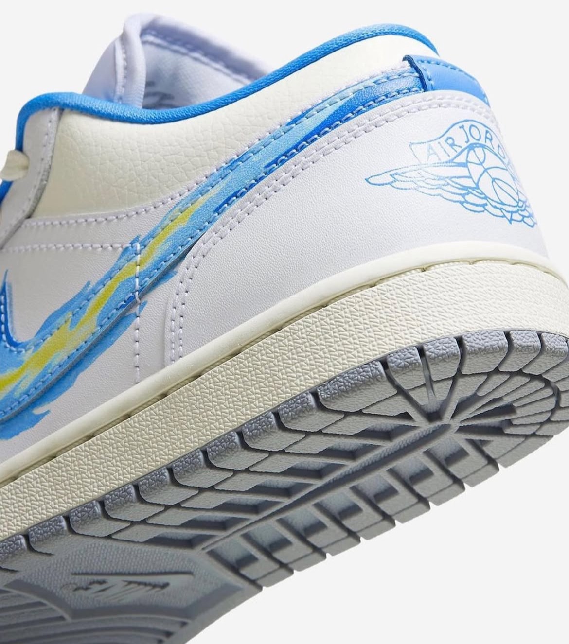 Air Jordan 1 Low "Born To Fly"