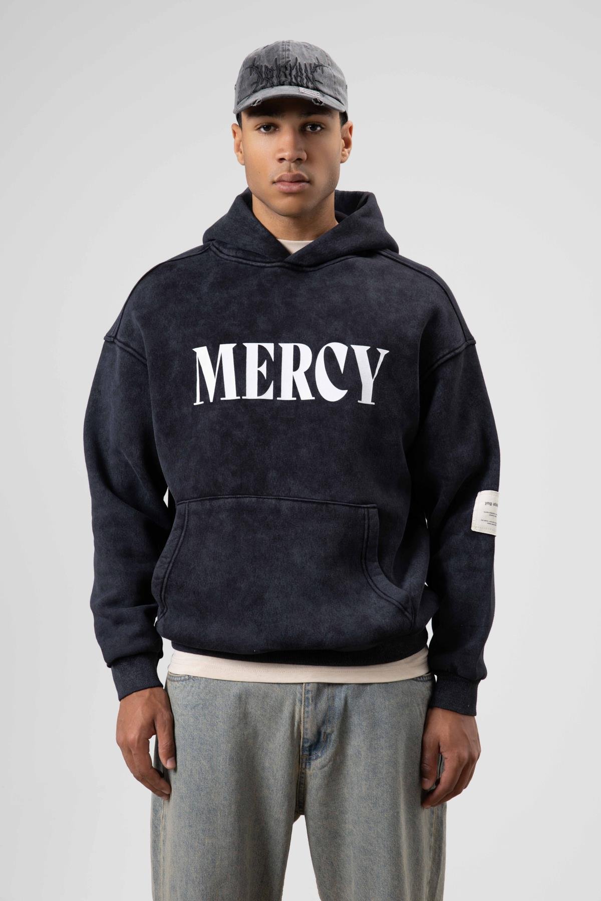 Kart Detaylı Yıkamalı Oversize Sweatshirt BordoKart Detaylı Yıkamalı Oversize Sweatshirt Bordo